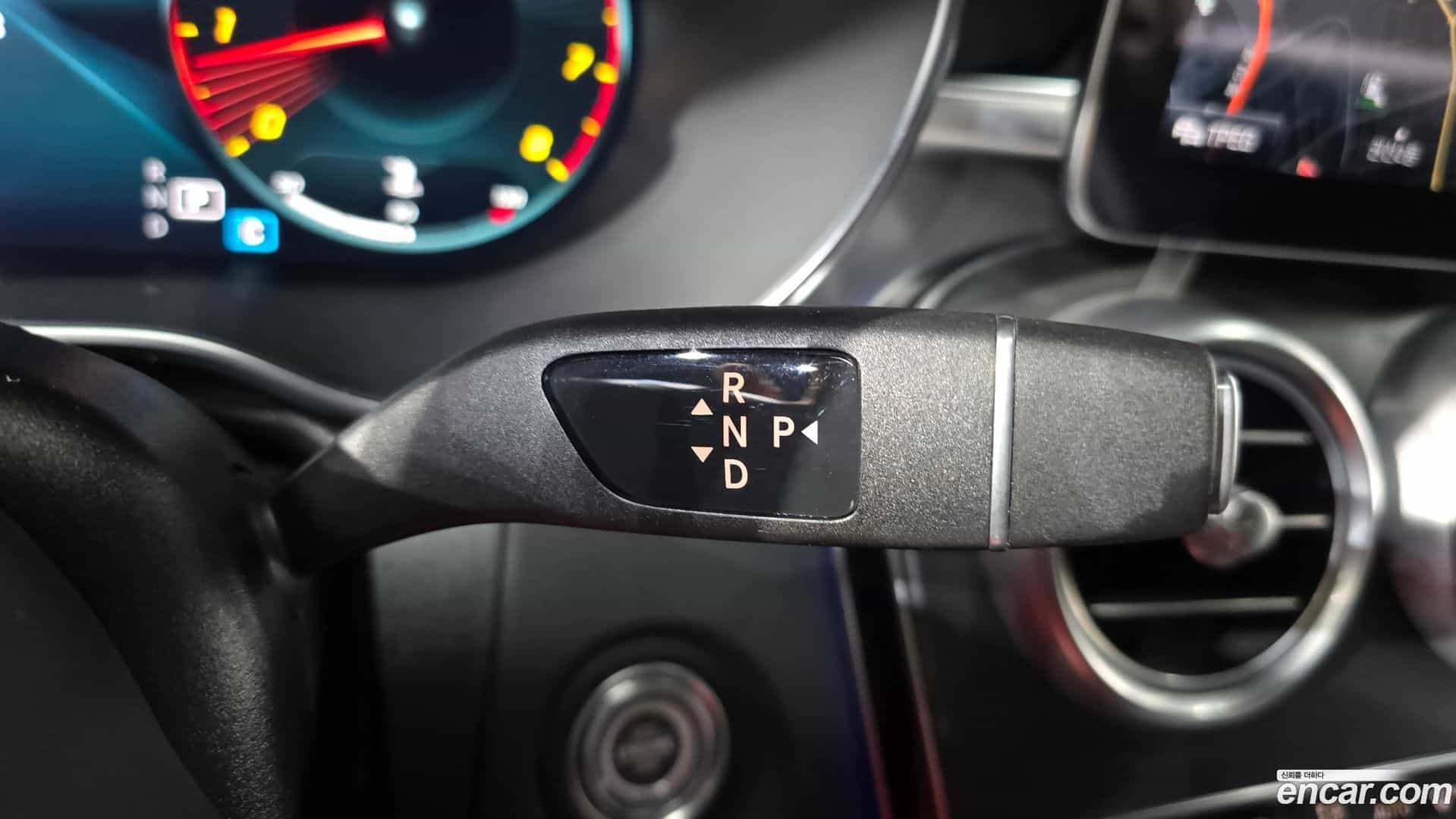 C-Class Mercedes-Benz 2020.11-INNER-009