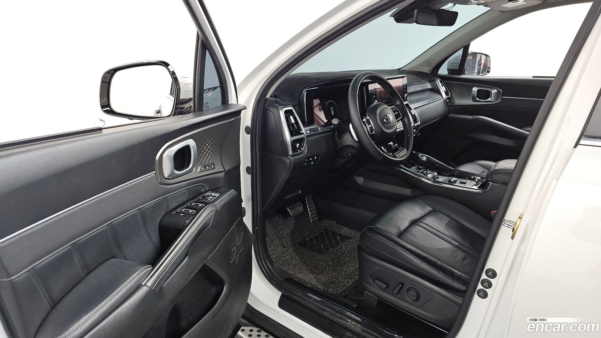 Main__Slider__Photo:Sorento Kia 2020.10-9