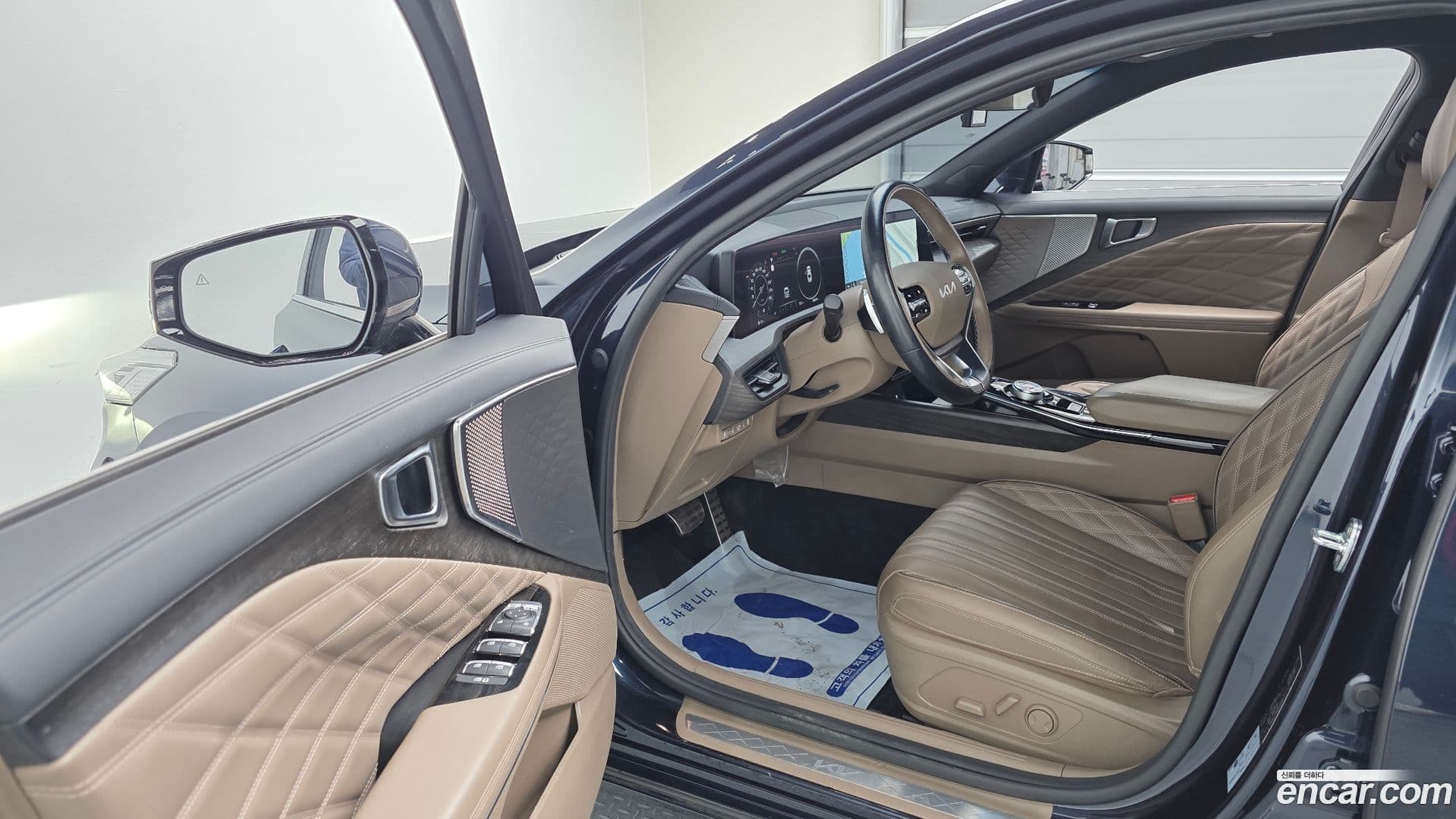 Main__Slider__Photo:K8 Kia 2021.10-10