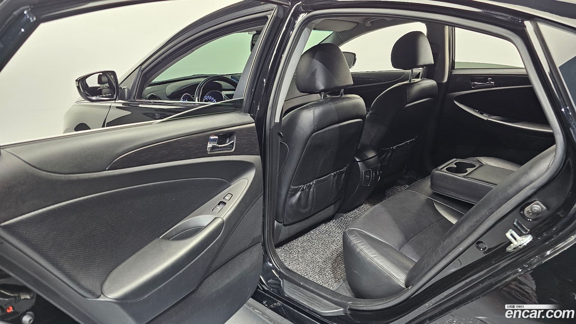 Main__Slider__Photo:Sonata Hyundai 2012.11-10