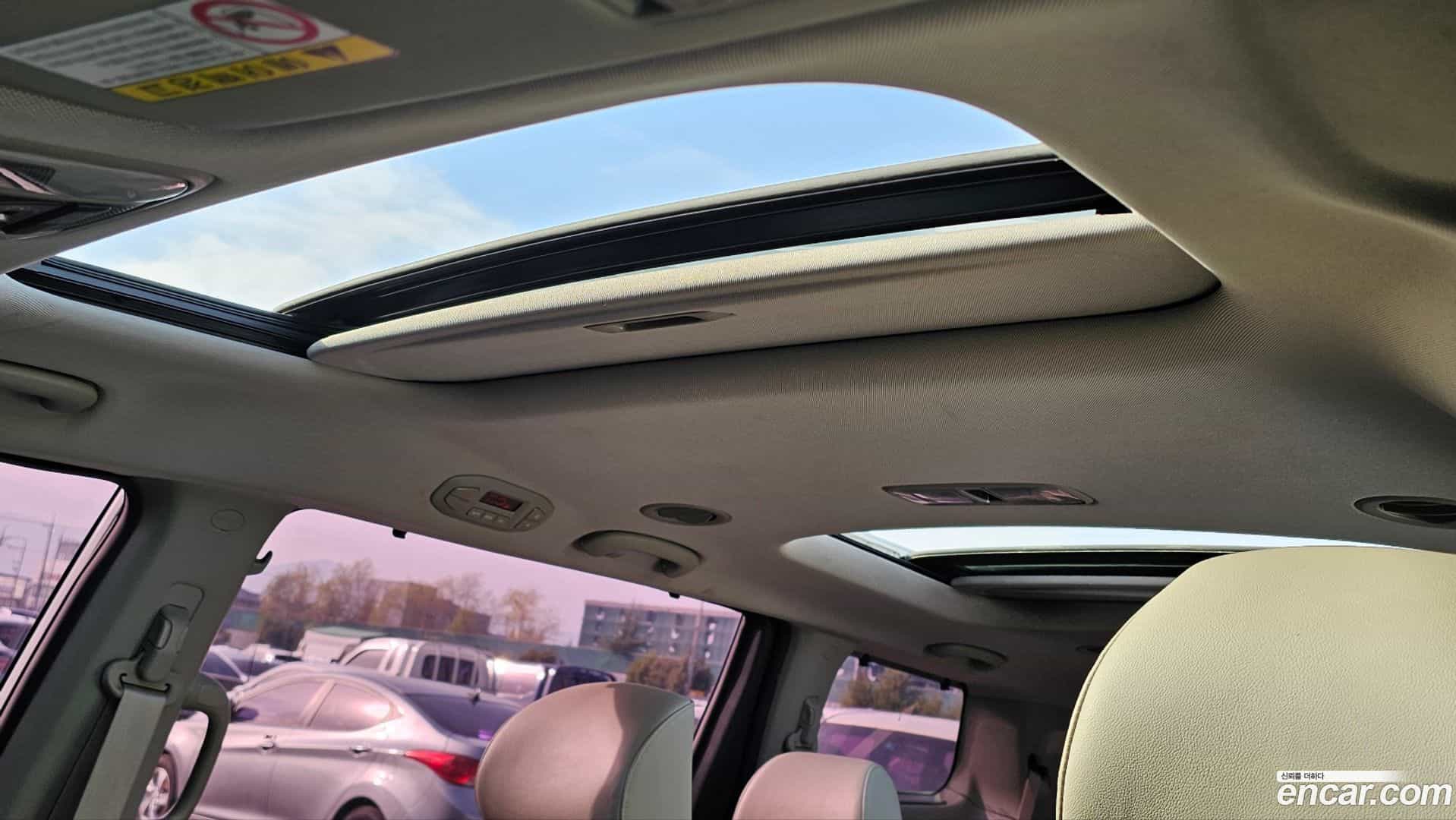 Canival Kia 2014.10-INNER-008