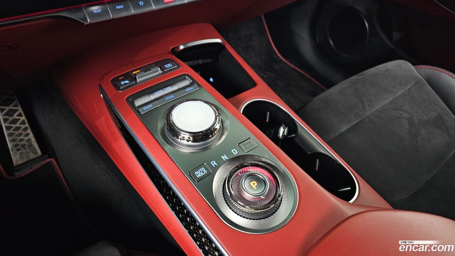 Main__Slider__Photo:GV70 Genesis 2022.11-8