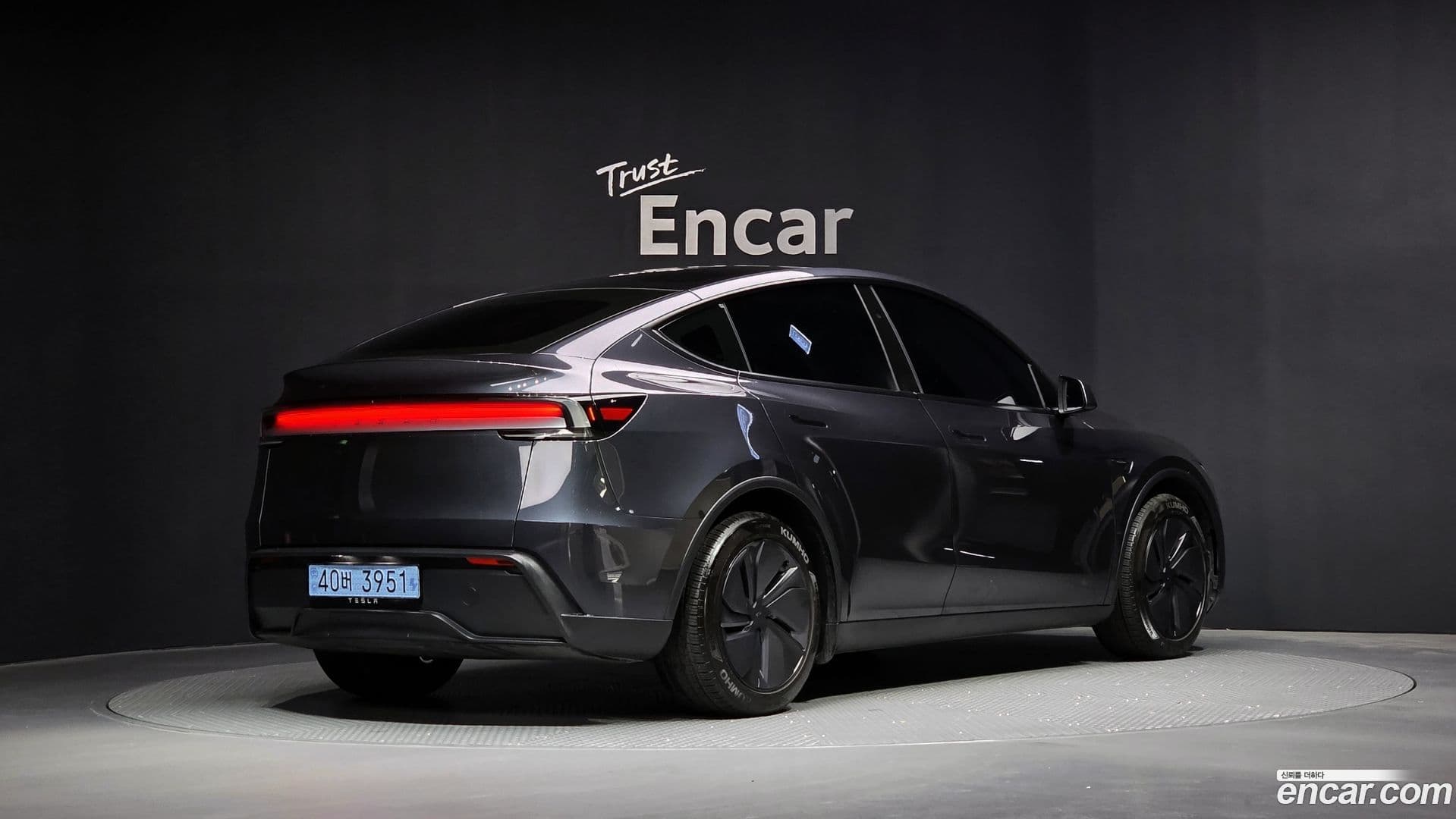 Main__Slider__Photo:Model Y Tesla 2025.4-1