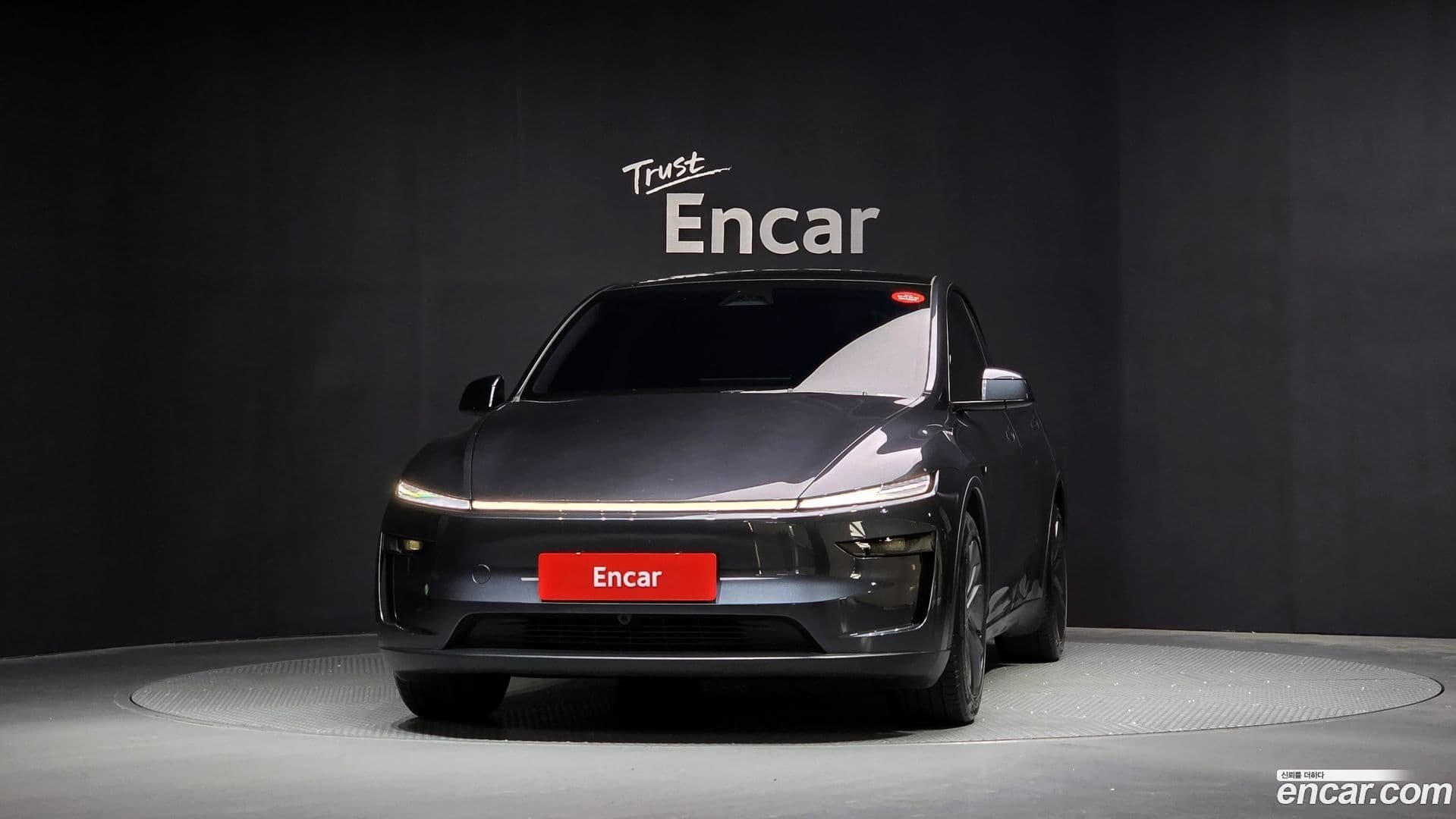 Main__Slider__Photo:Model Y Tesla 2025.4-2