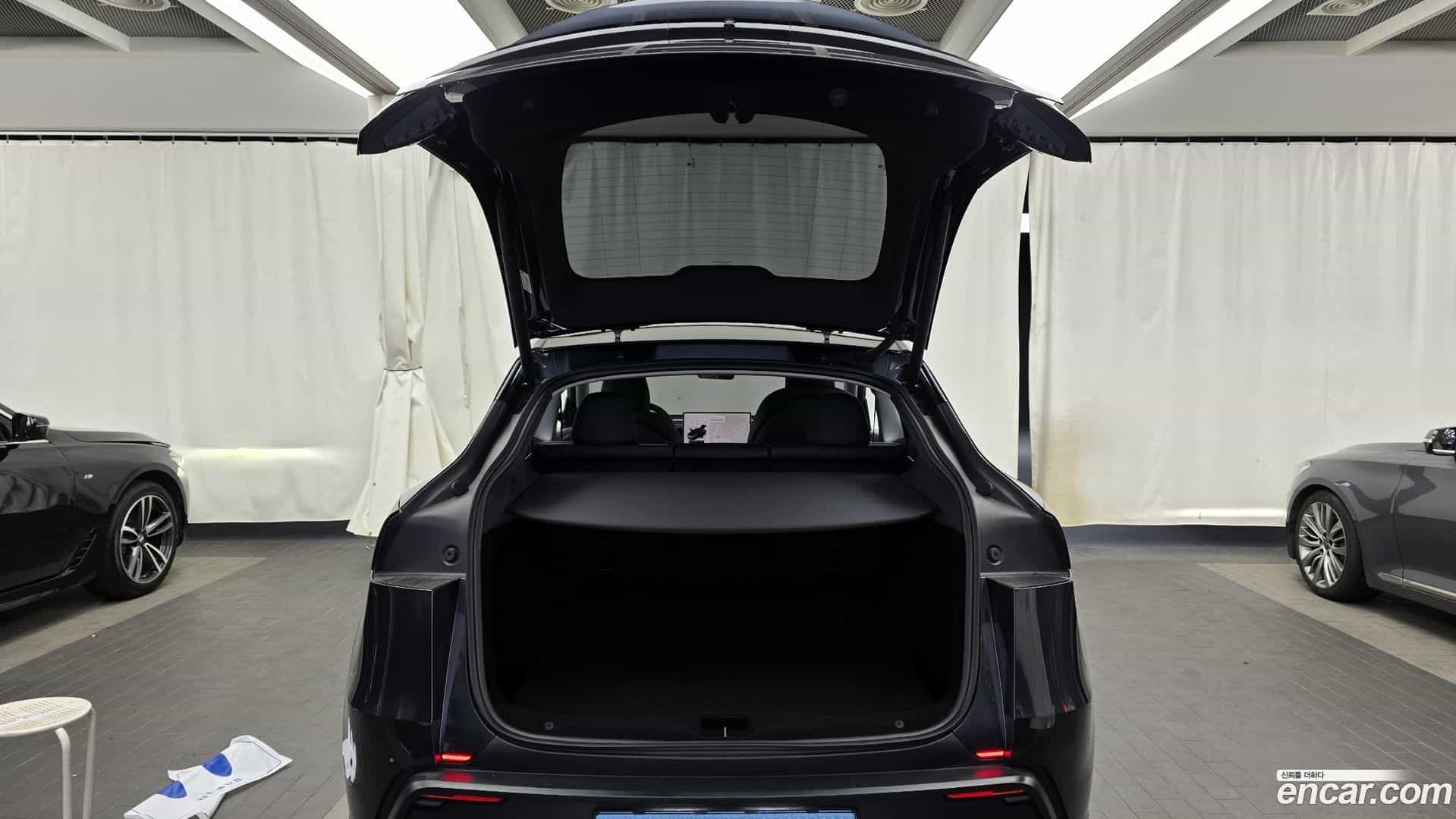 Model Y Tesla 2025.4-OPTION-024