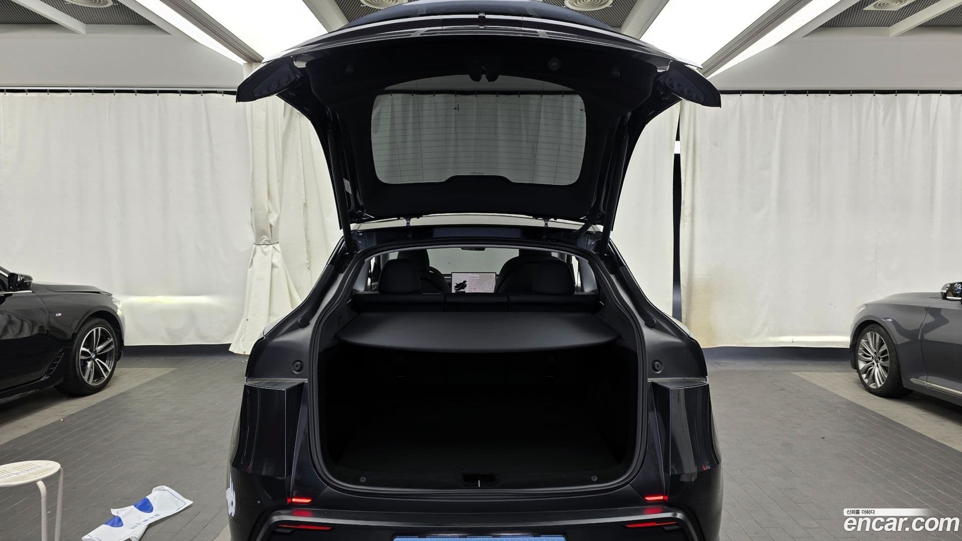 Main__Slider__Photo:Model Y Tesla 2025.4-19