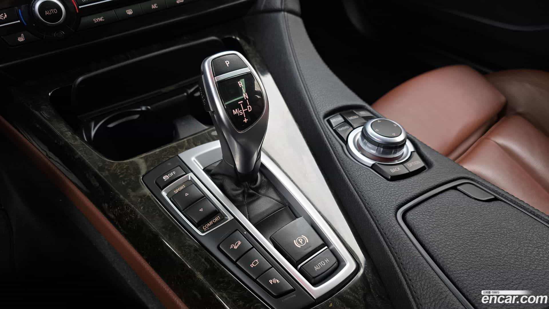 6-Series BMW 2014.4-INNER-009