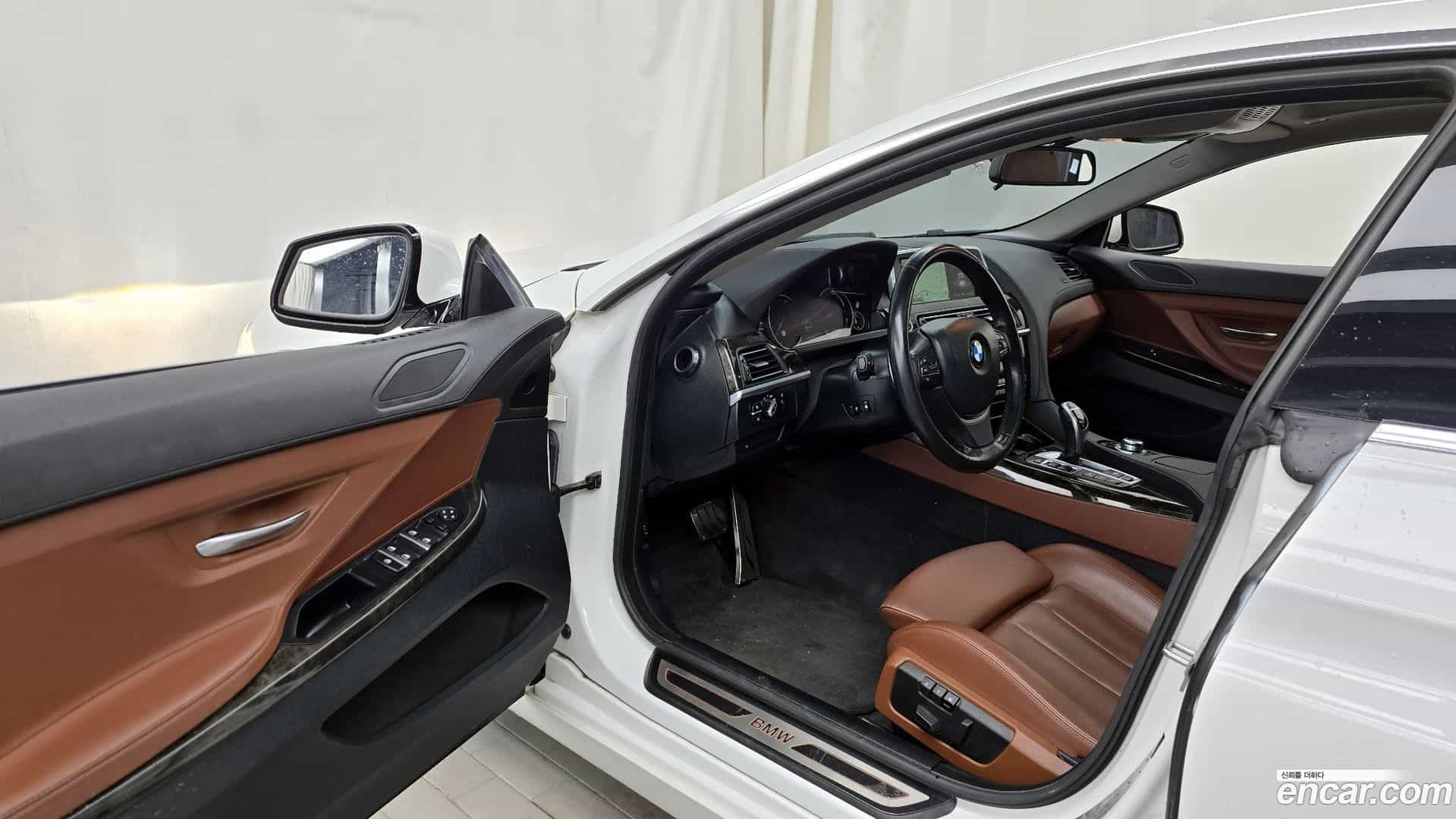 6-Series BMW 2014.4-INNER-010