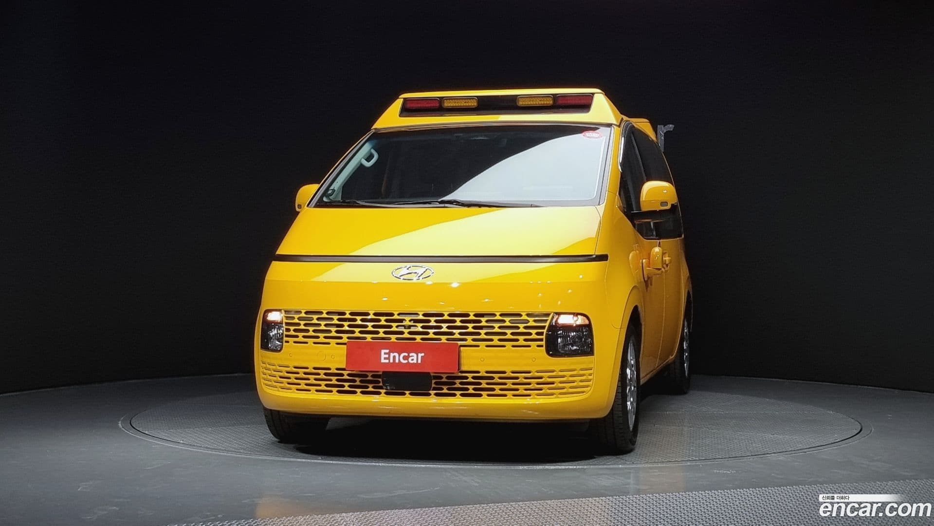 Main__Slider__Photo:Staria Hyundai 2023.3-2