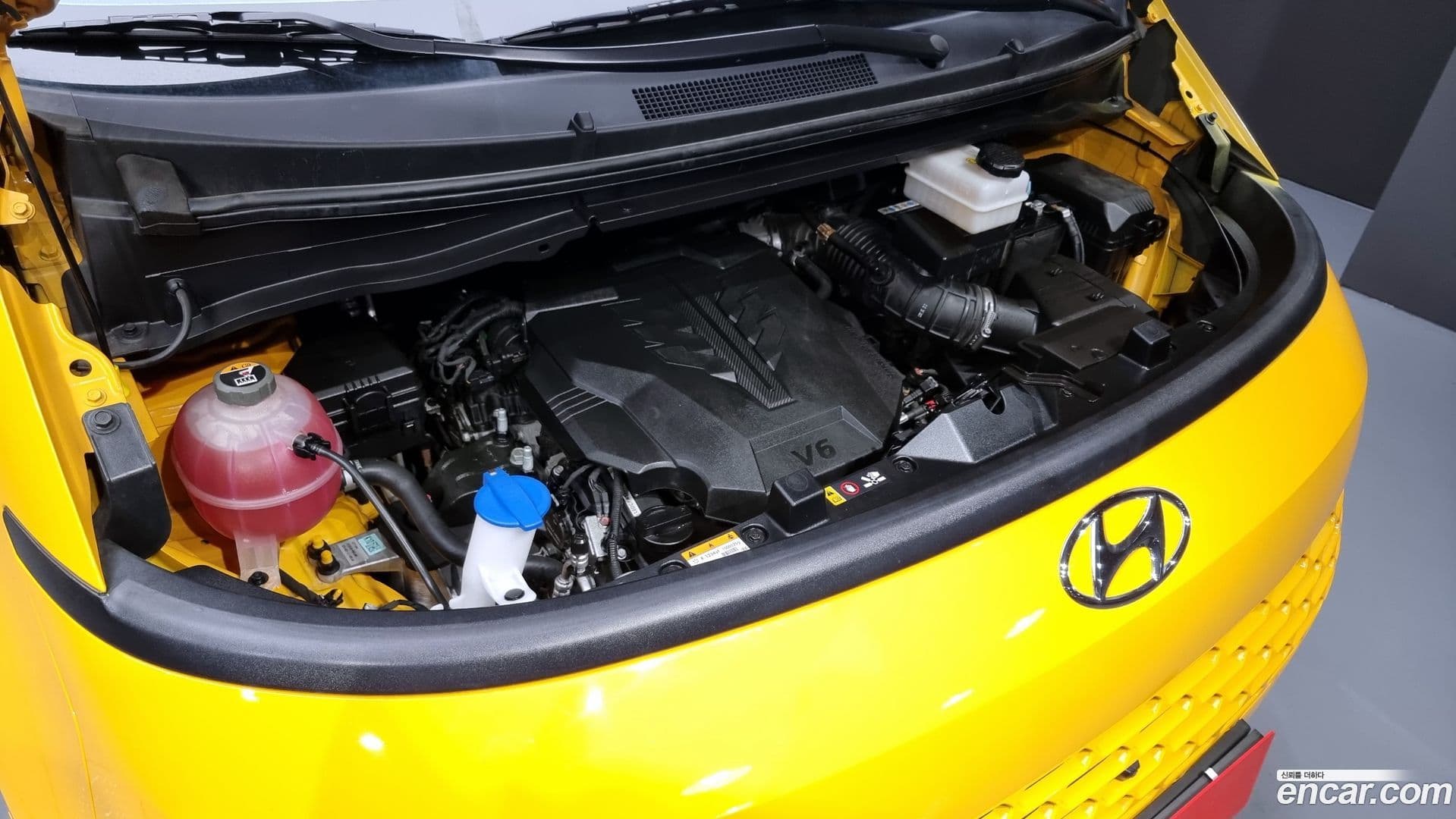 Main__Slider__Photo:Staria Hyundai 2023.3-5