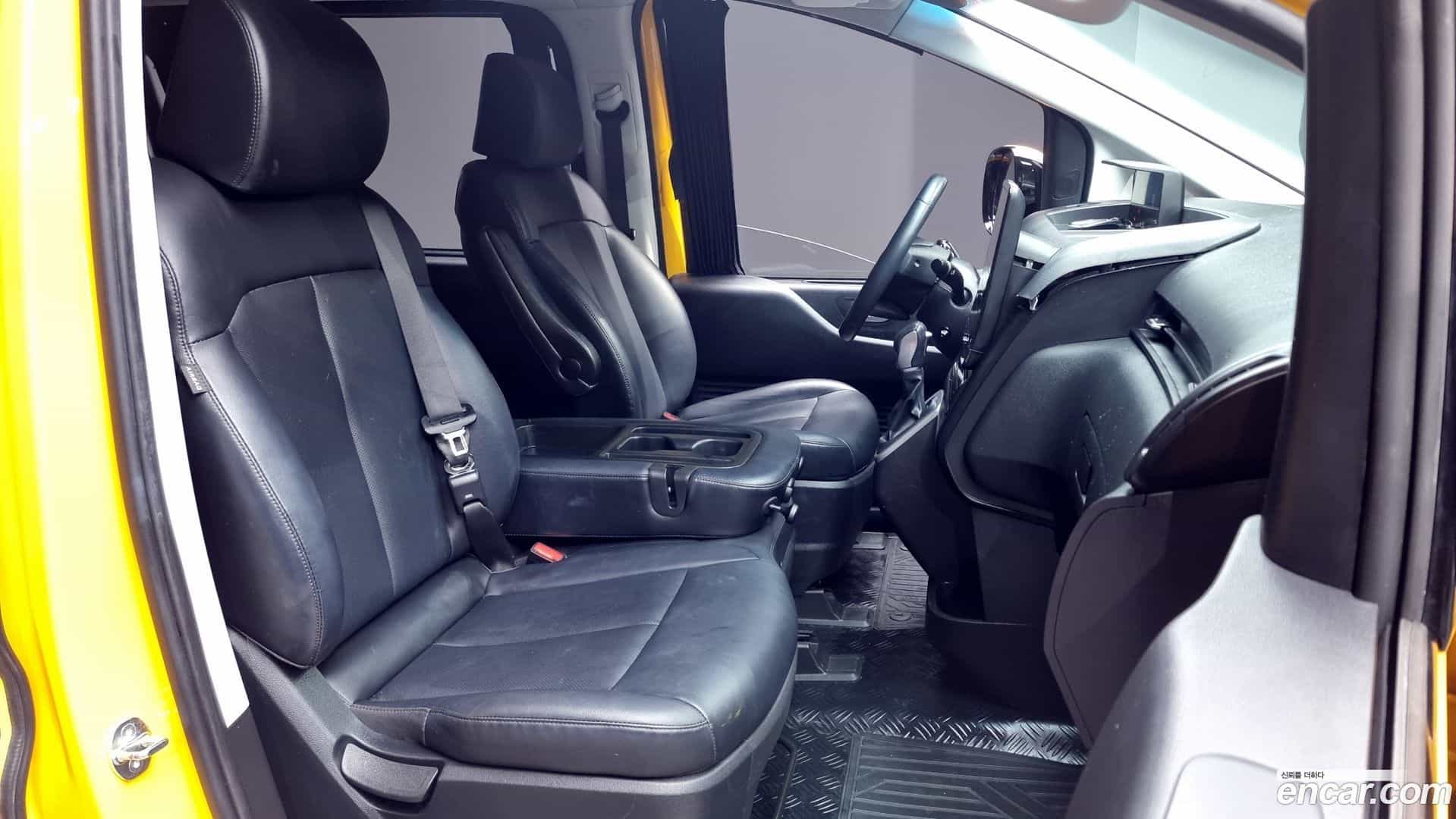 Staria Hyundai 2023.3-OPTION-015