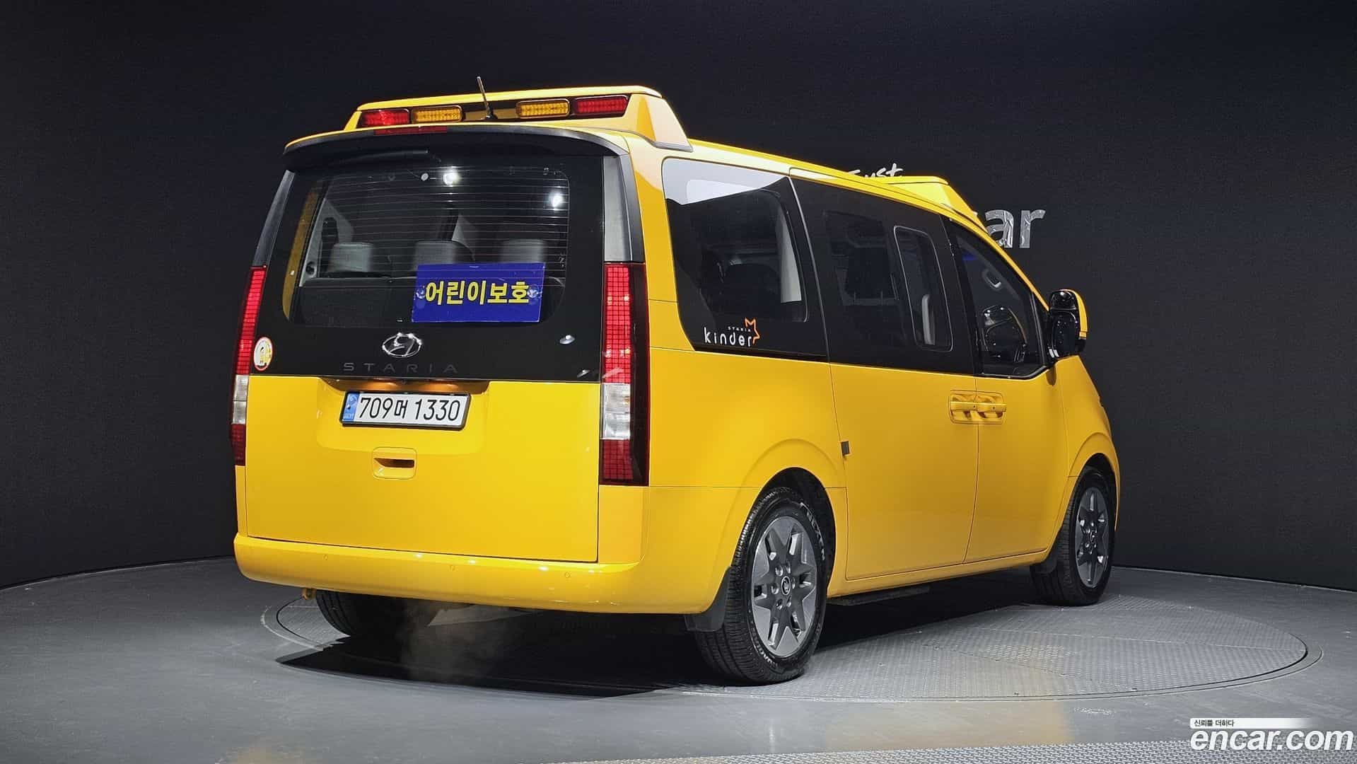 Staria Hyundai 2023.10-OUTER-002