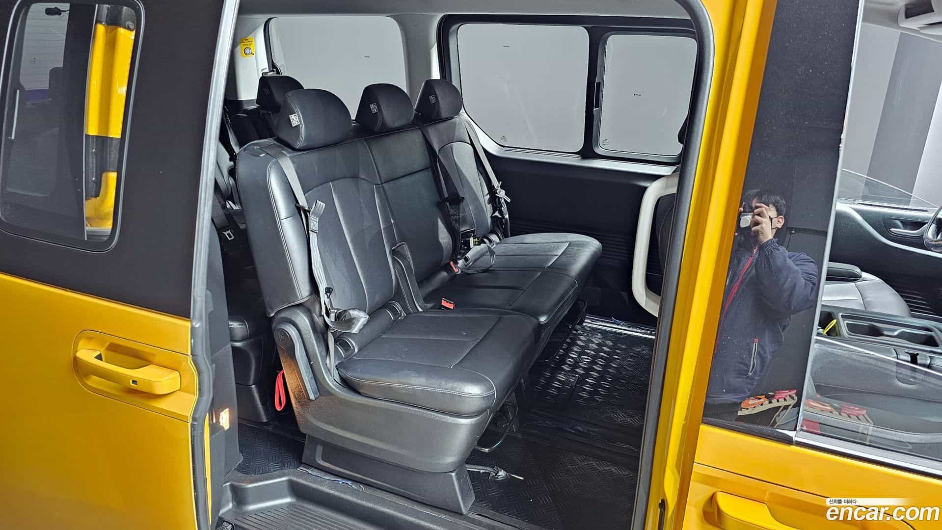 Staria Hyundai 2023.10-OPTION-016