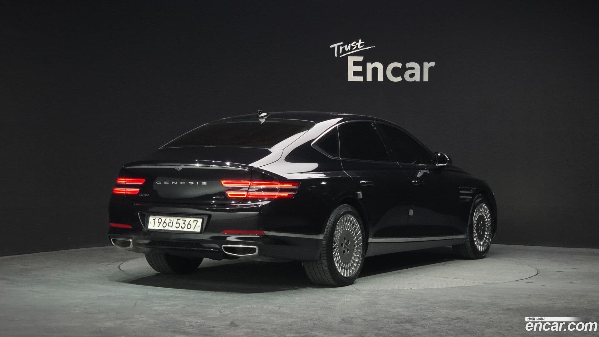 Main__Slider__Photo:G80 Genesis 2020.9-1