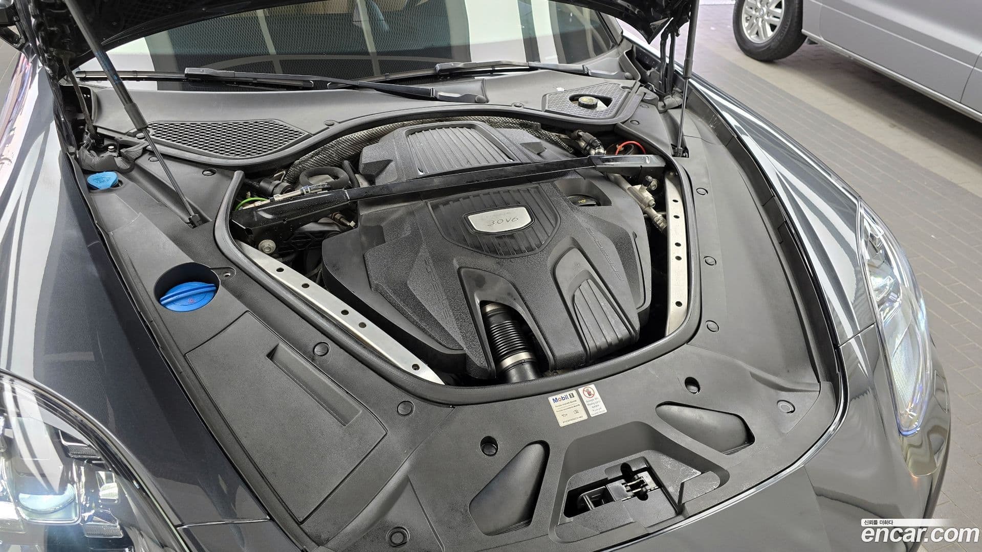 Main__Slider__Photo:Panamera Porsche 2018.8-5