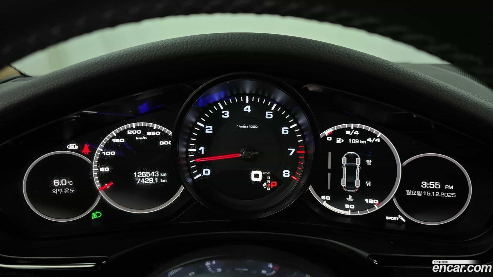 Panamera Porsche 2018.8-INNER-008