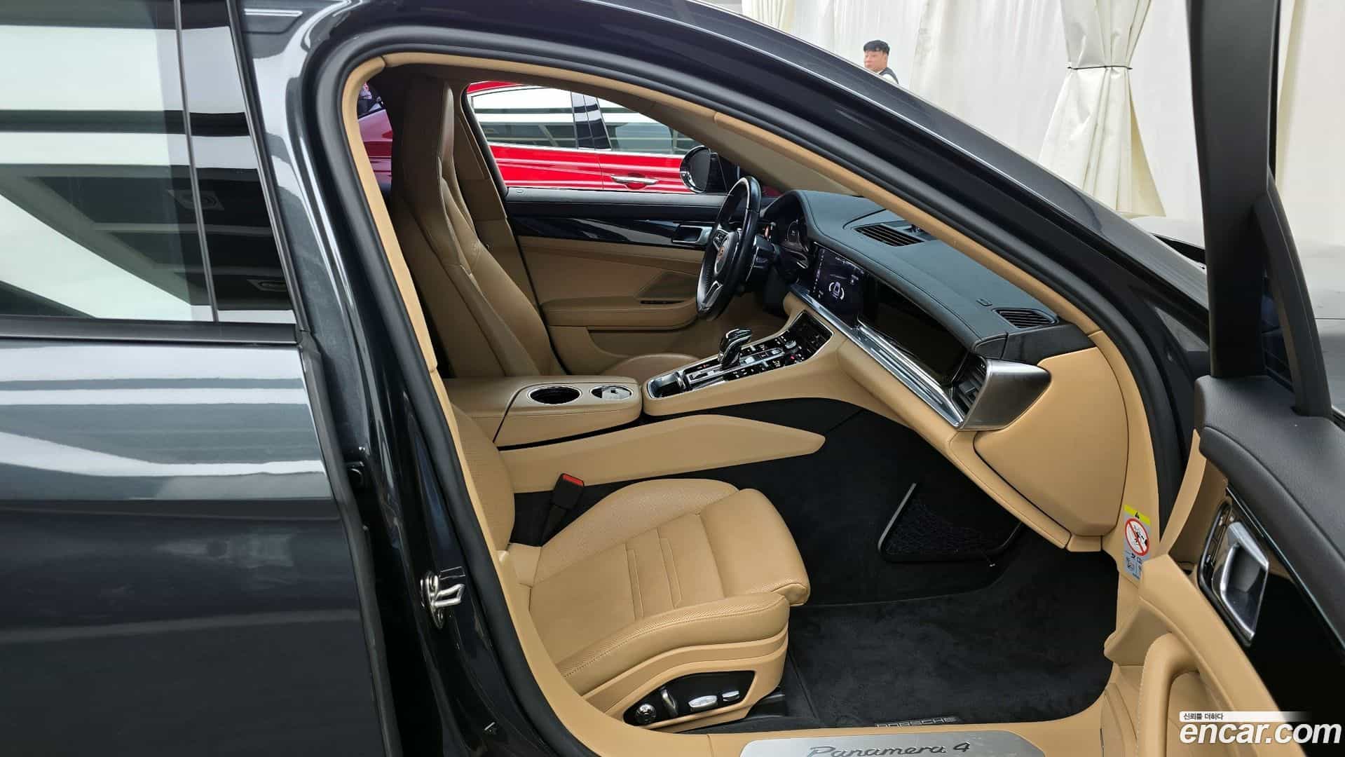 Panamera Porsche 2018.8-OPTION-015