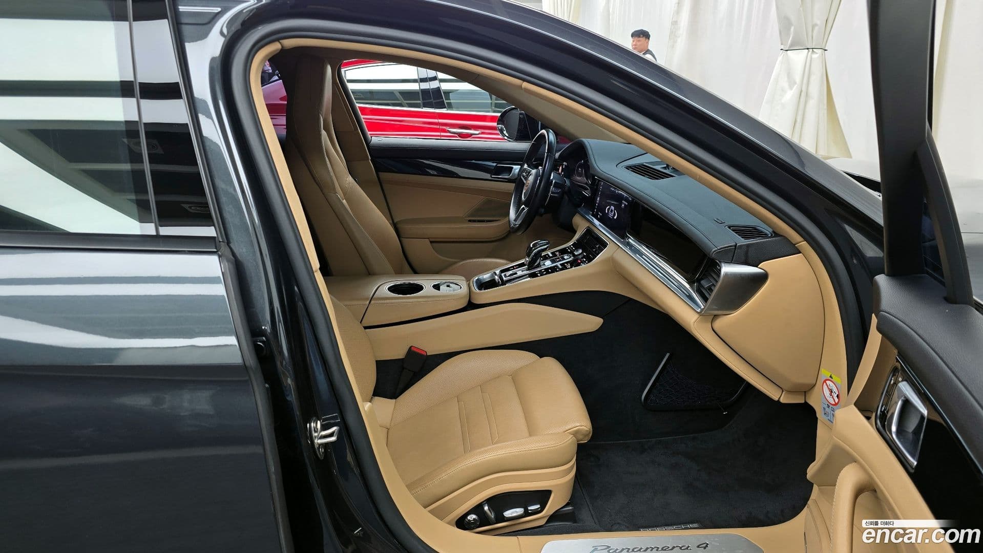 Main__Slider__Photo:Panamera Porsche 2018.8-10