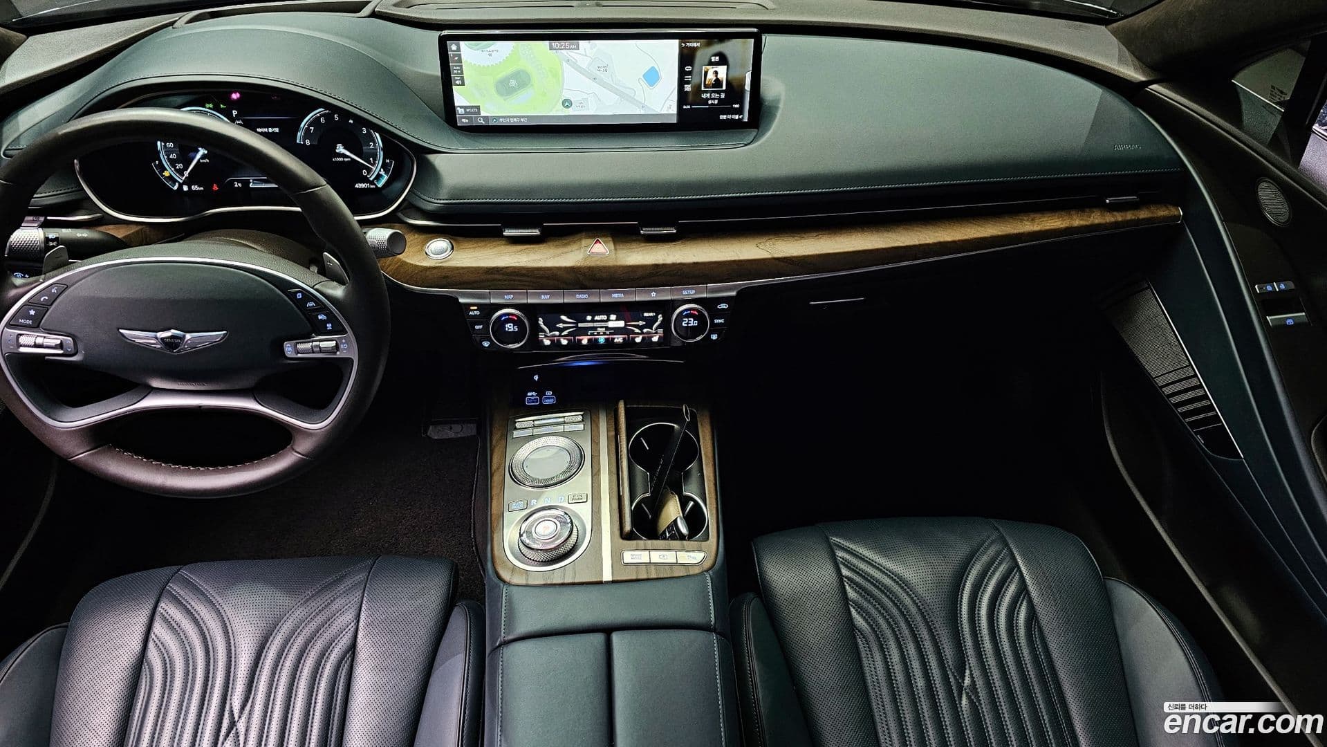 Main__Slider__Photo:G80 Genesis 2022.0-6