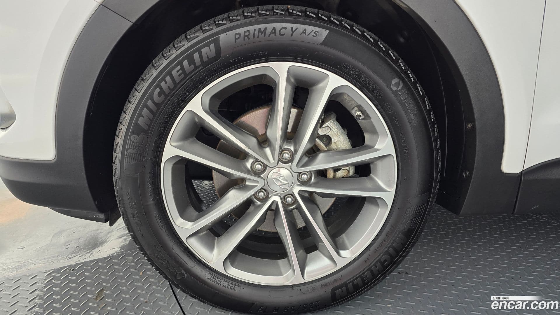 Main__Slider__Photo:Santafe Hyundai 2016.5-4