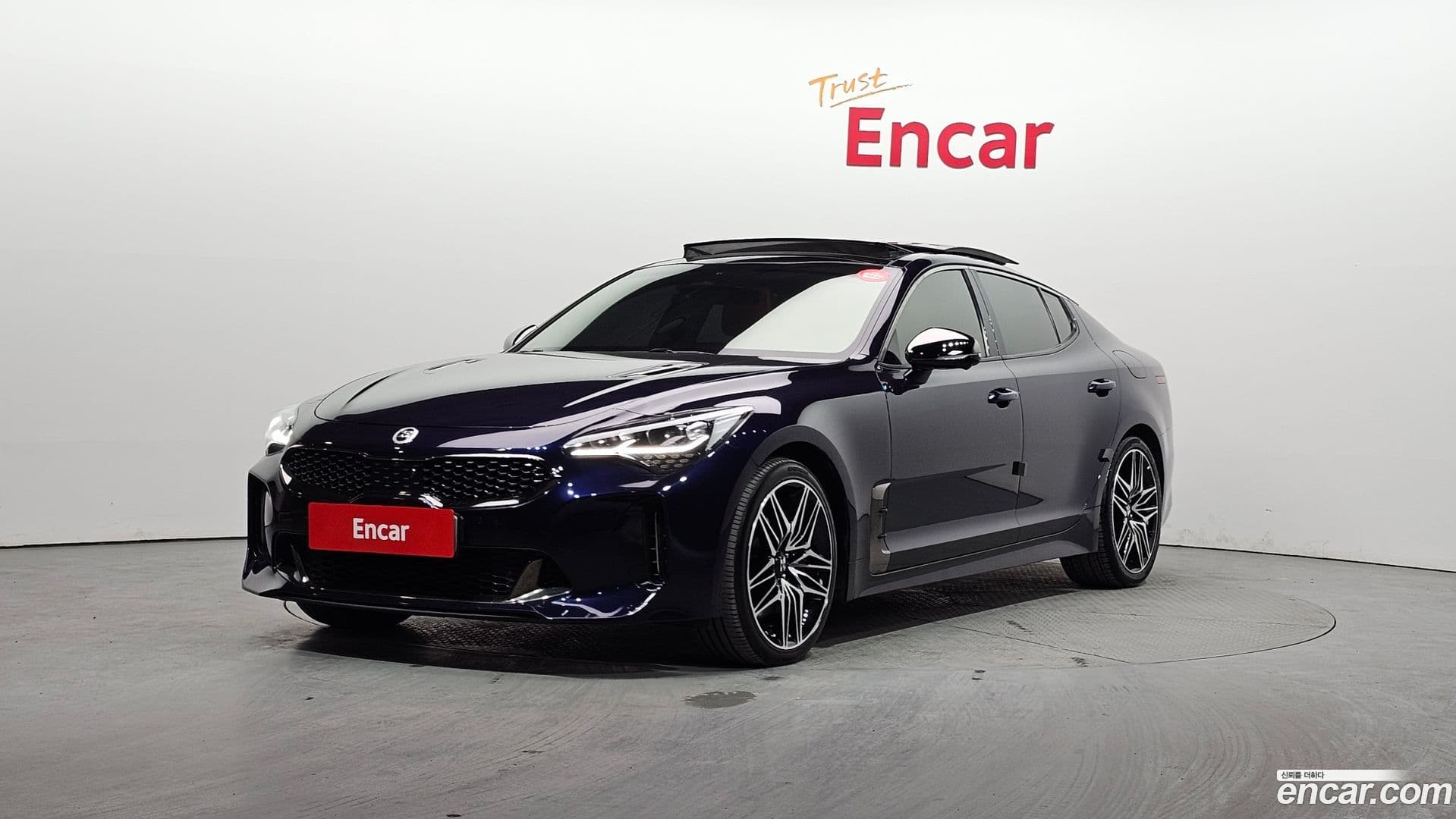 Main__Slider__Photo:Stinger Kia 2021.0-0