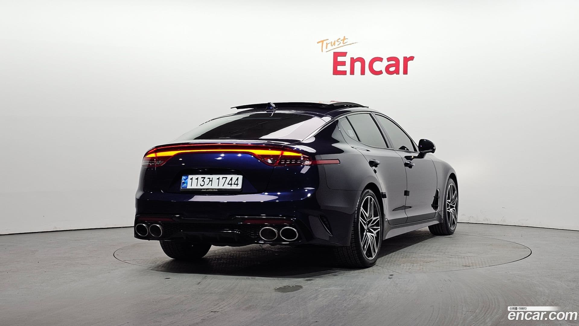 Main__Slider__Photo:Stinger Kia 2021.0-1