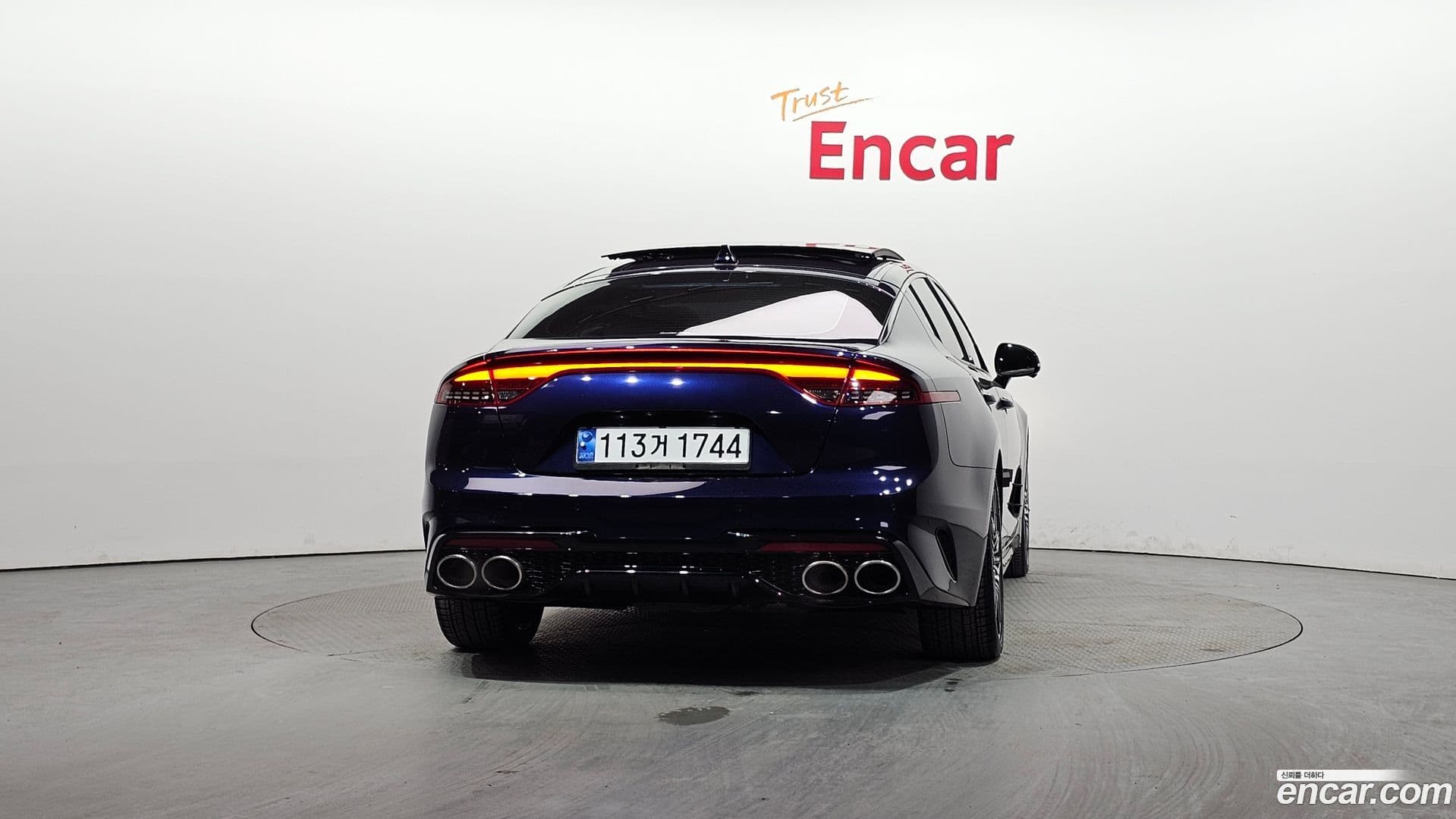 Main__Slider__Photo:Stinger Kia 2021.0-3