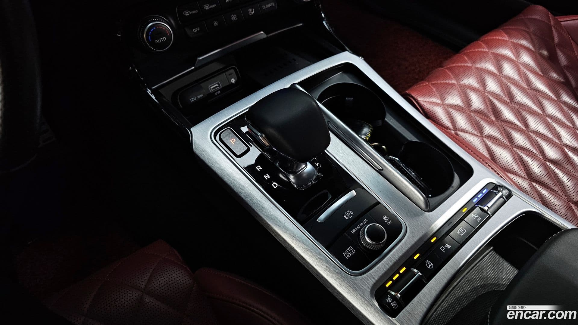 Main__Slider__Photo:Stinger Kia 2021.0-8