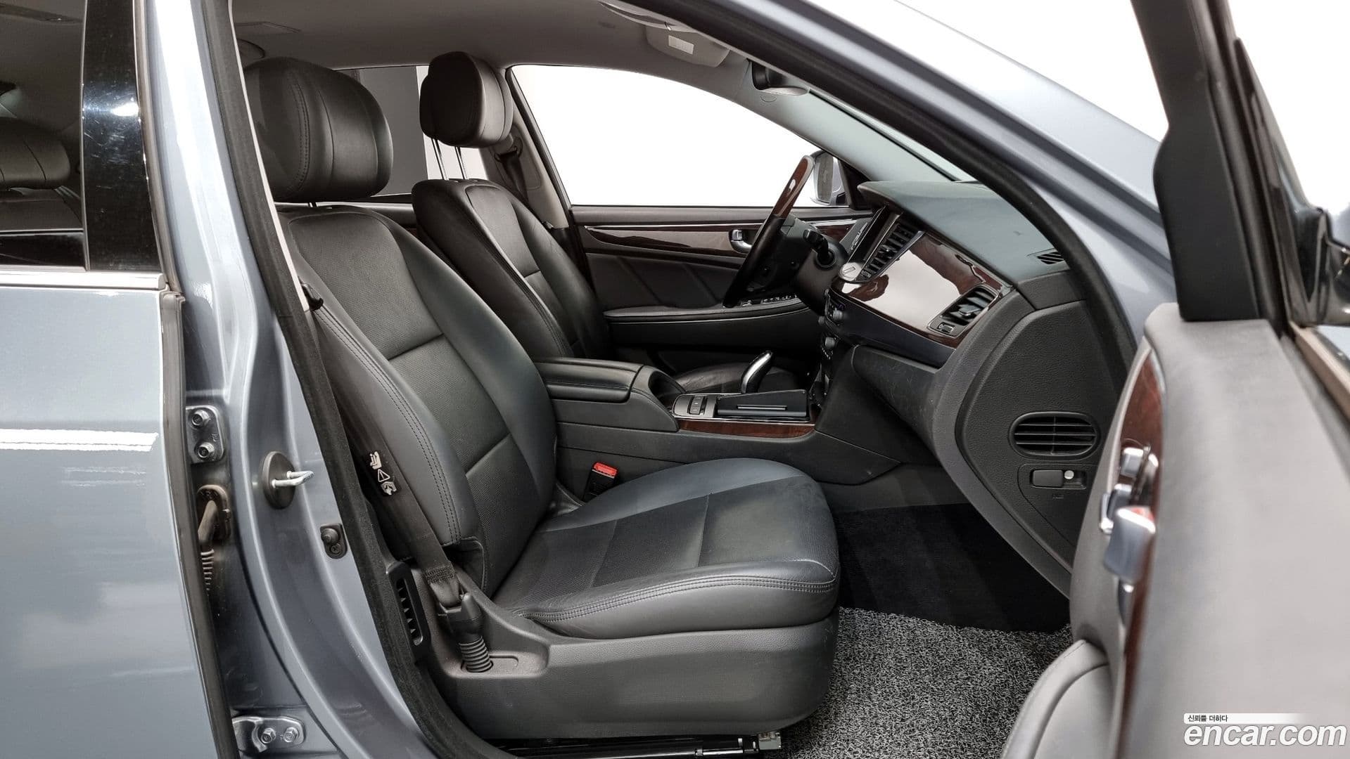 Main__Slider__Photo:Equus Hyundai 2015.0-10