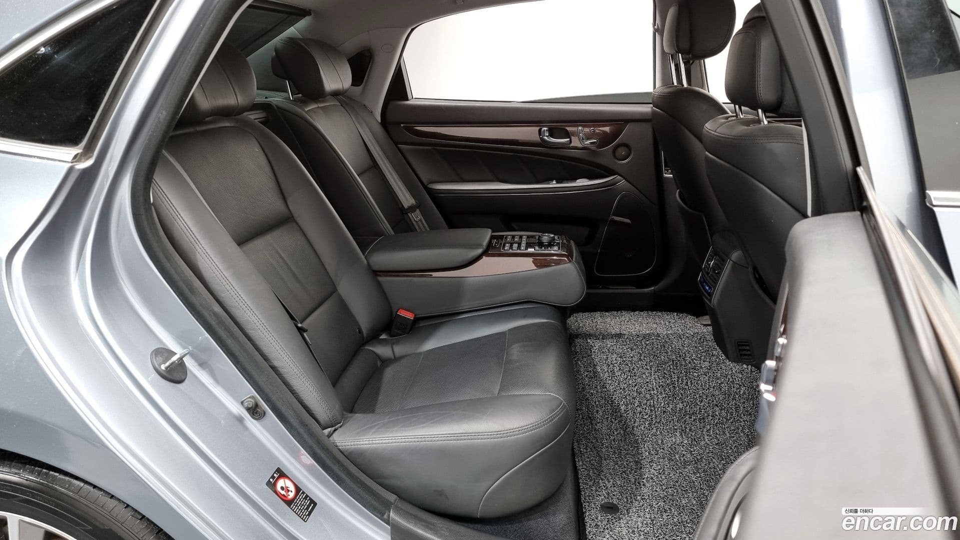 Main__Slider__Photo:Equus Hyundai 2015.0-11