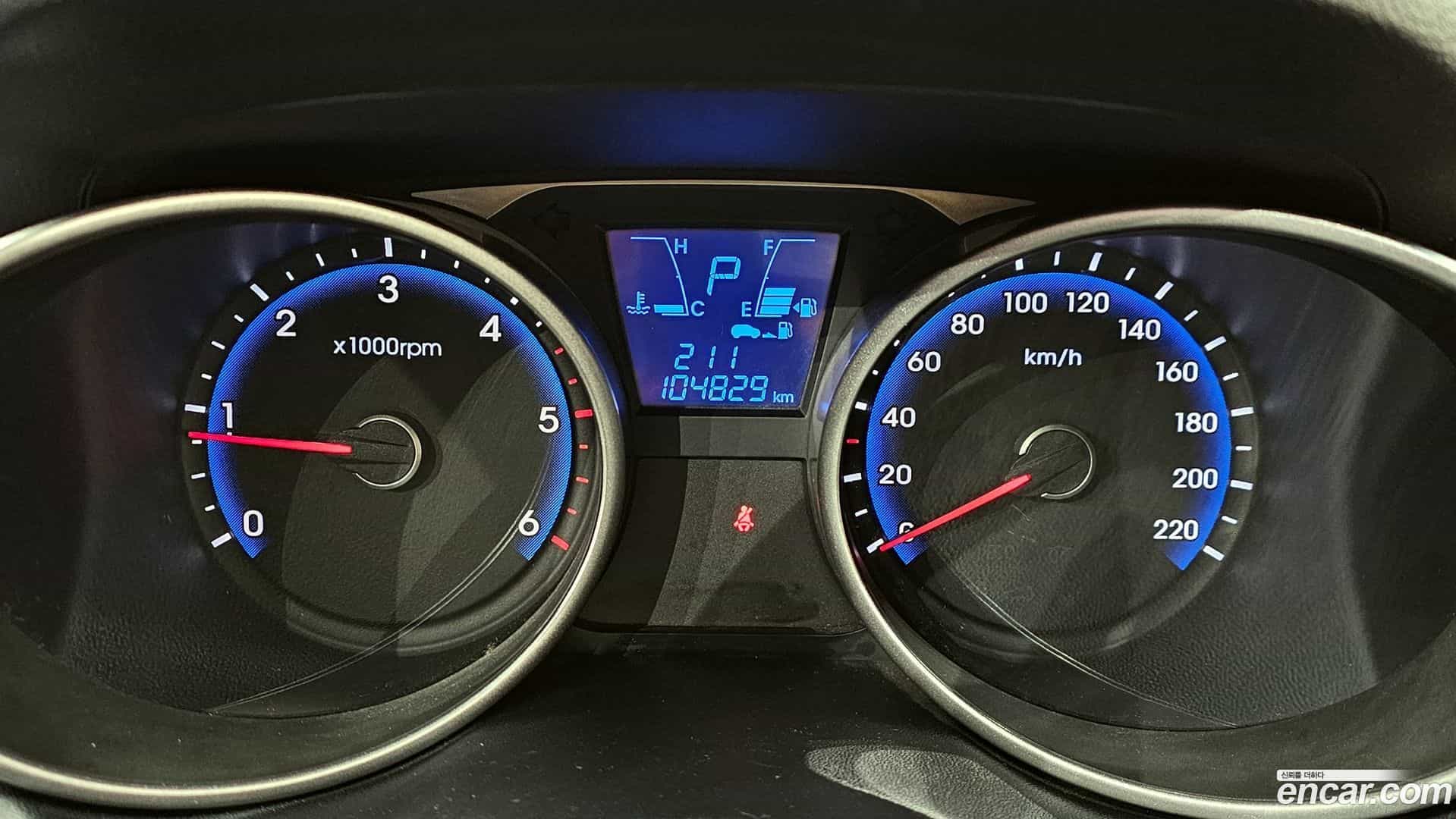 Tucson Hyundai 2014.5-INNER-008