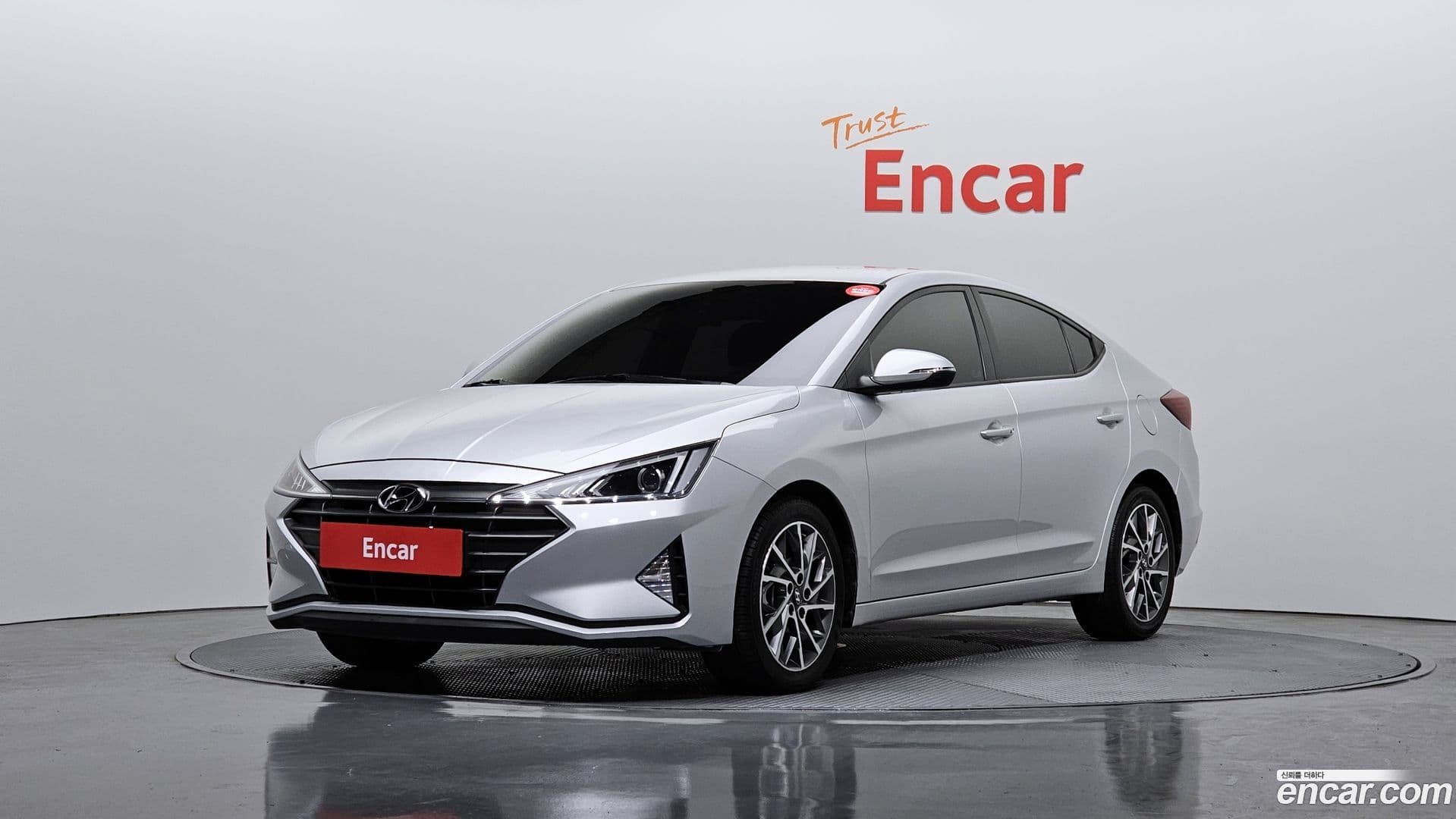 Main__Slider__Photo:AVANTE Hyundai 2018.10-0