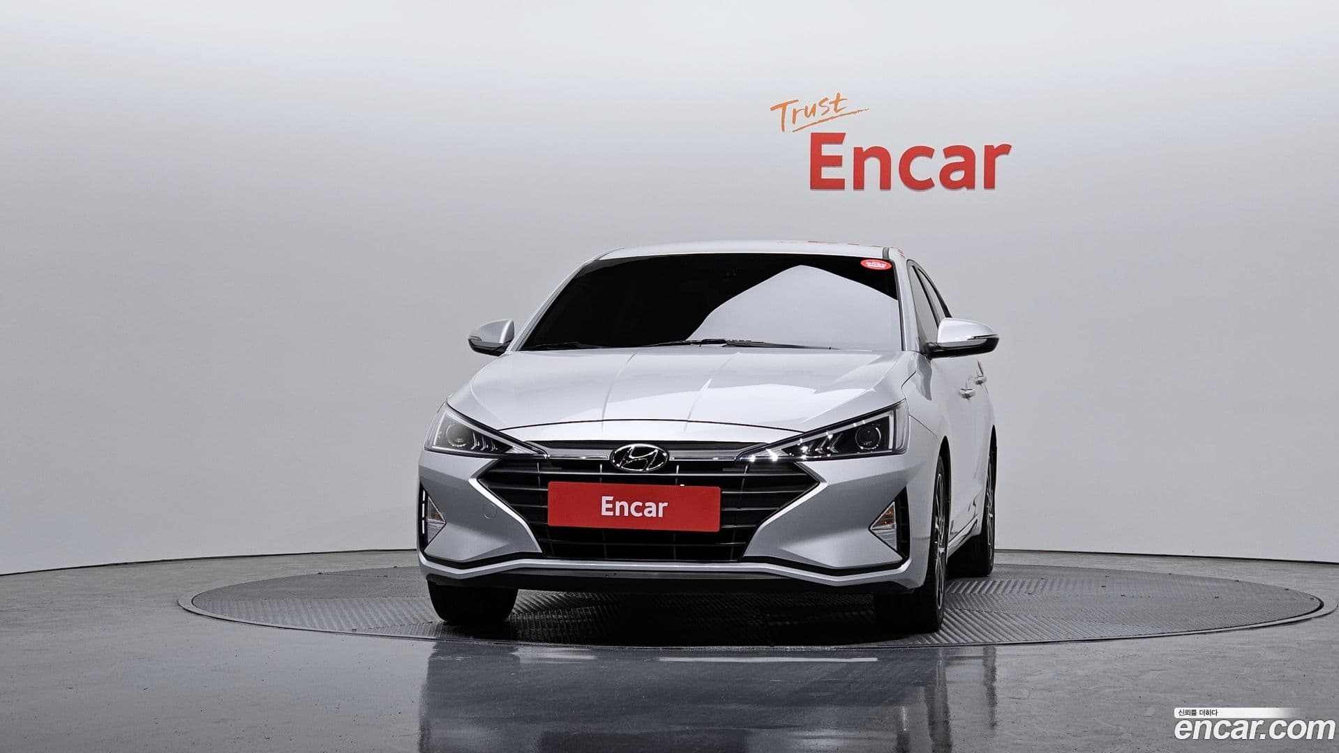 Main__Slider__Photo:AVANTE Hyundai 2018.10-2