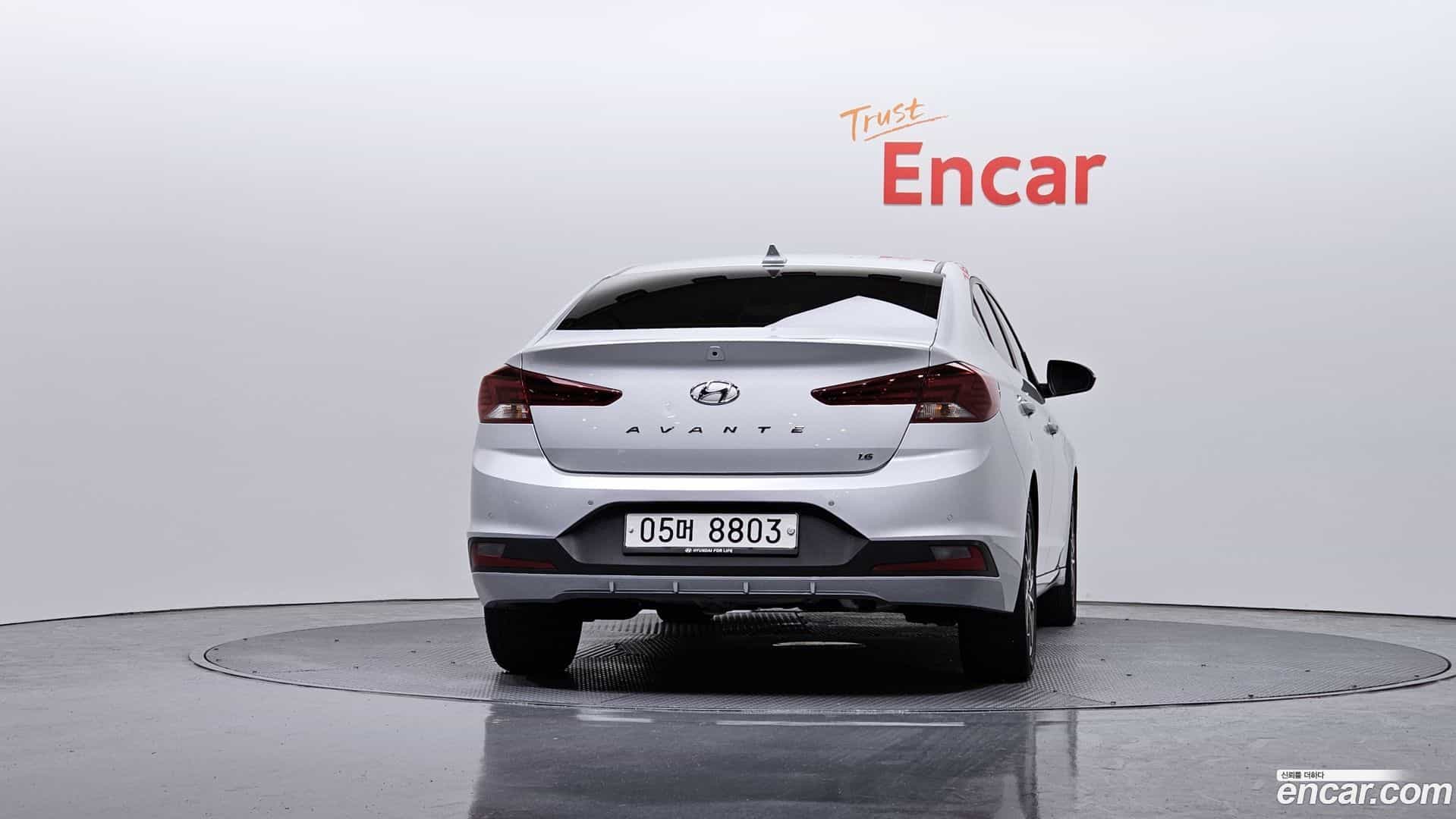 AVANTE Hyundai 2018.10-OUTER-004