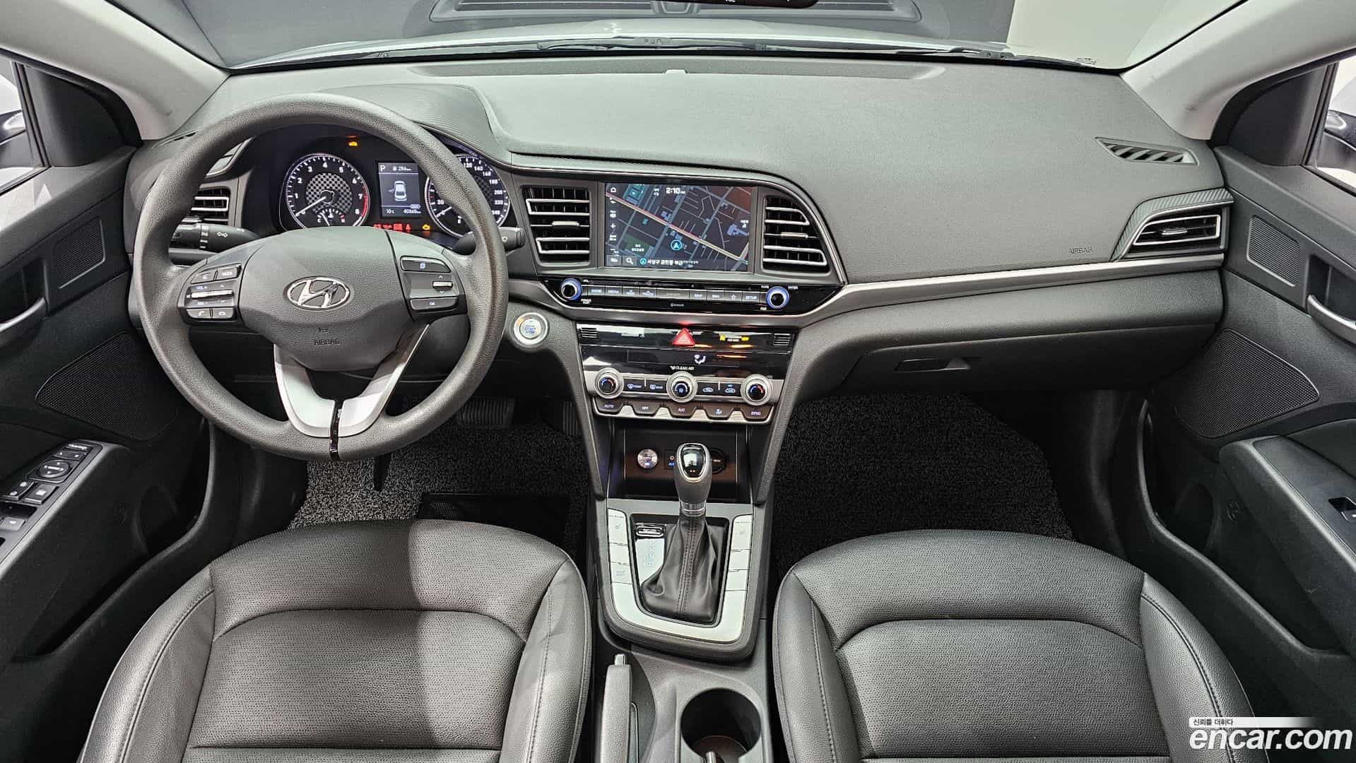 AVANTE Hyundai 2018.10-INNER-007
