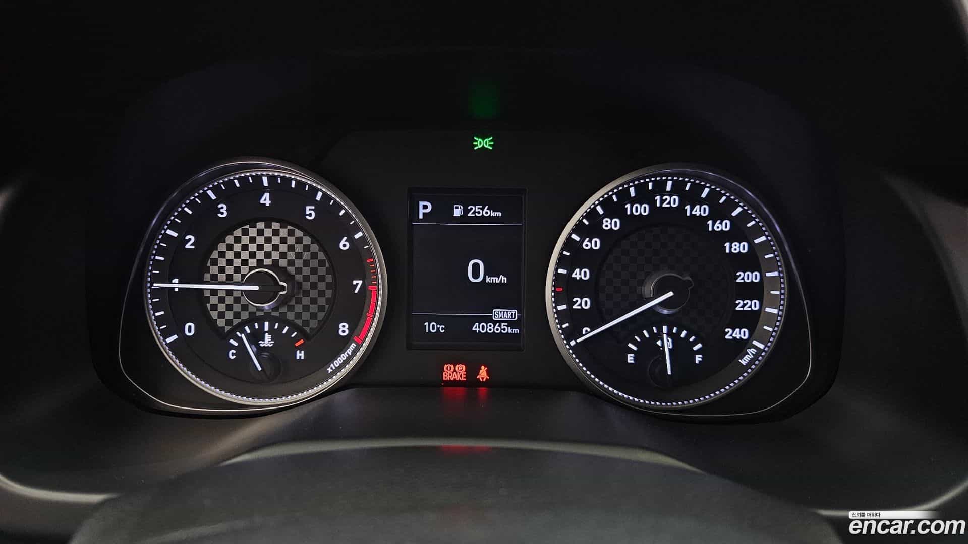 AVANTE Hyundai 2018.10-INNER-008