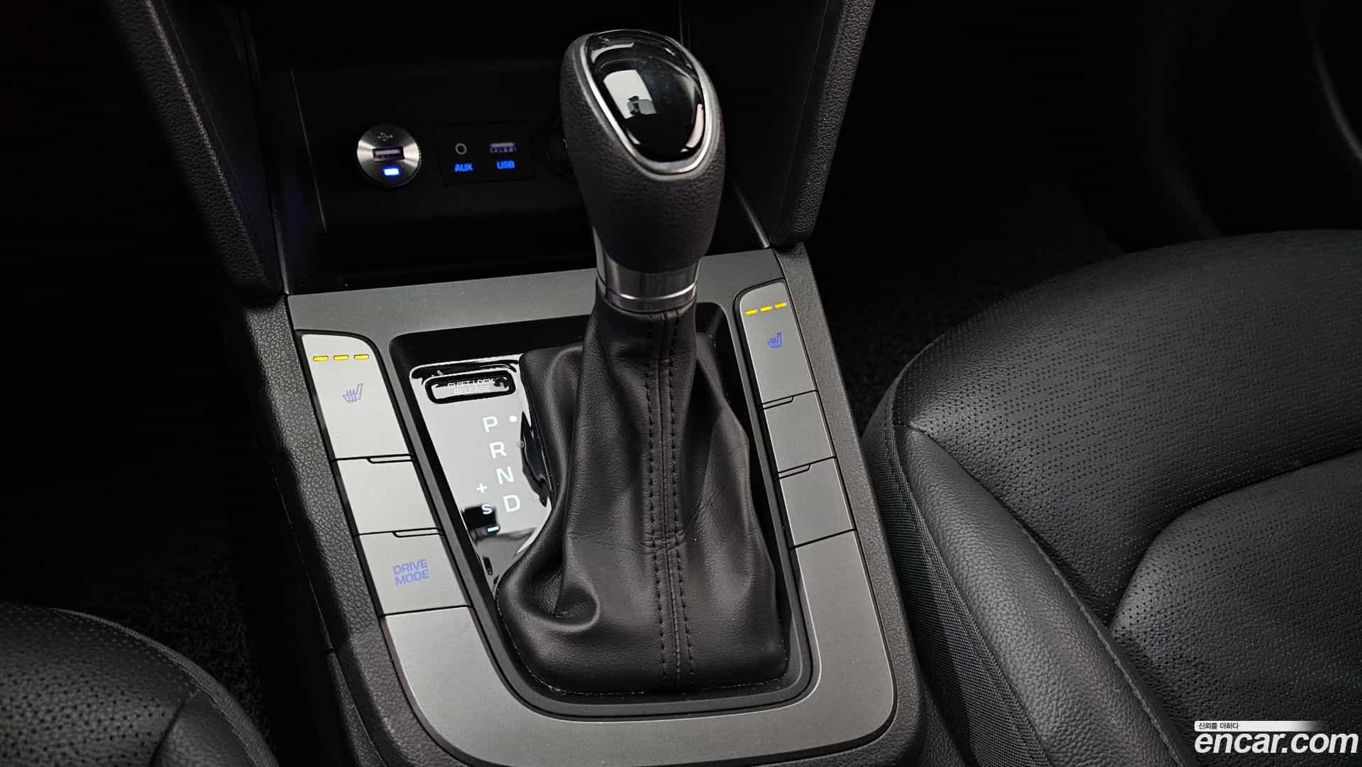 AVANTE Hyundai 2018.10-INNER-009