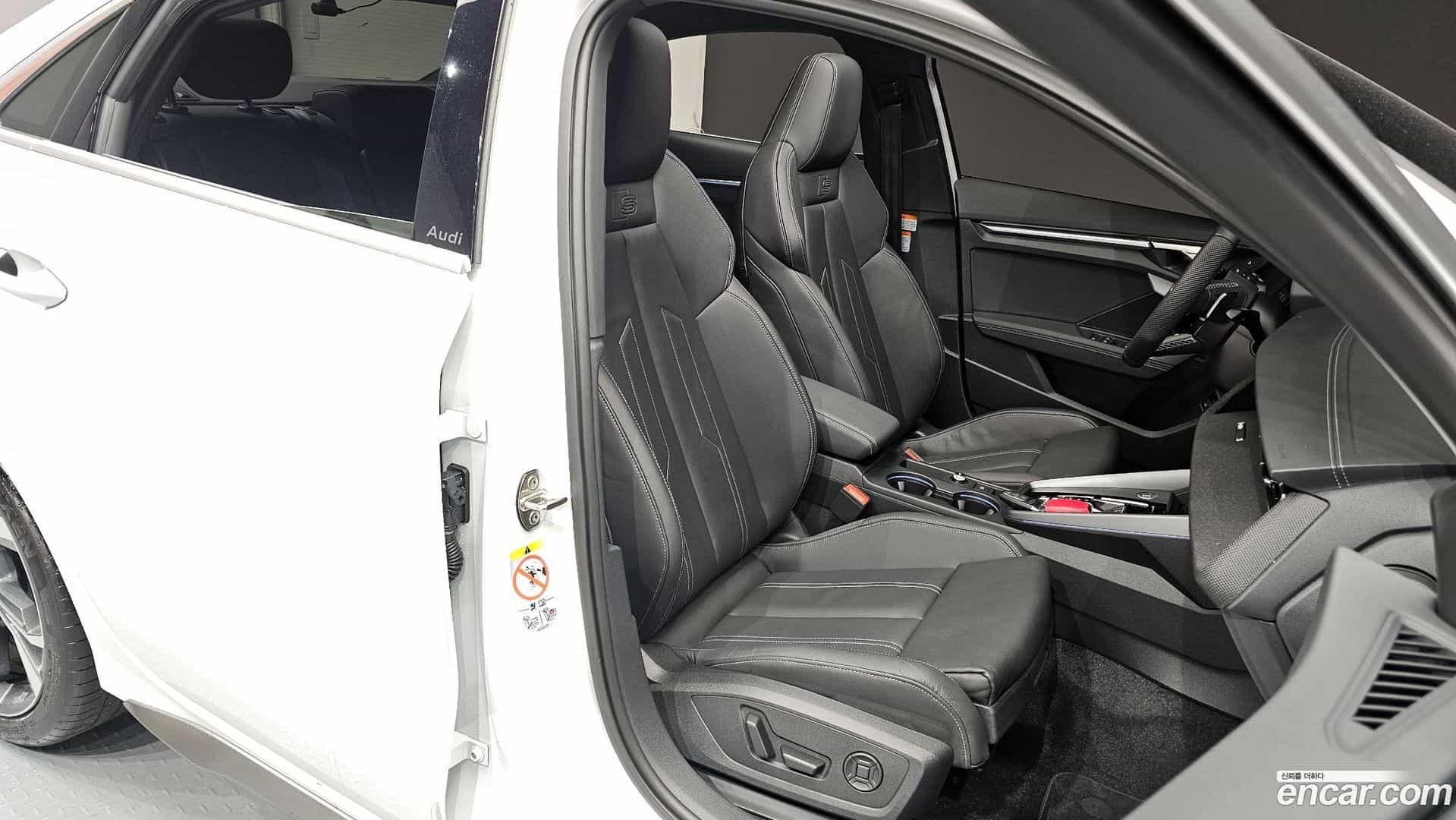 A3 Audi 2025.4-OPTION-016