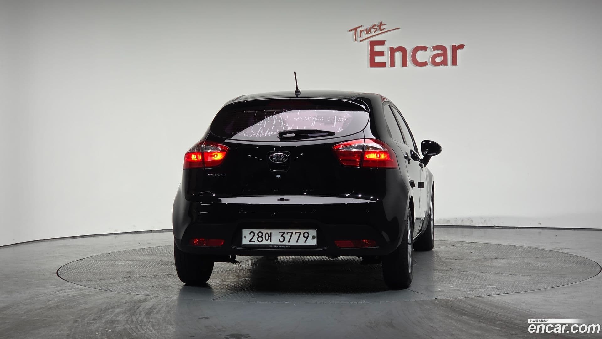 Main__Slider__Photo:pride Kia 2013.7-3