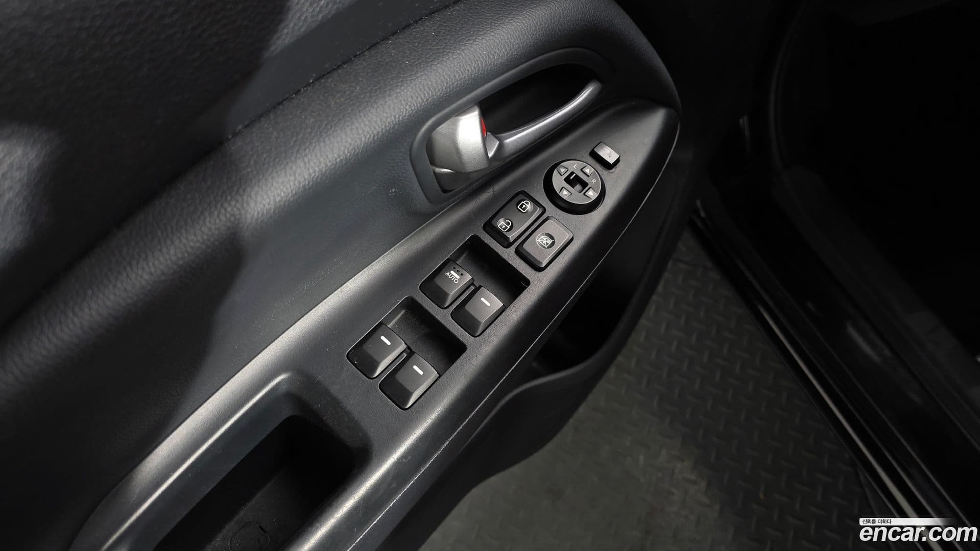 Main__Slider__Photo:pride Kia 2013.7-16