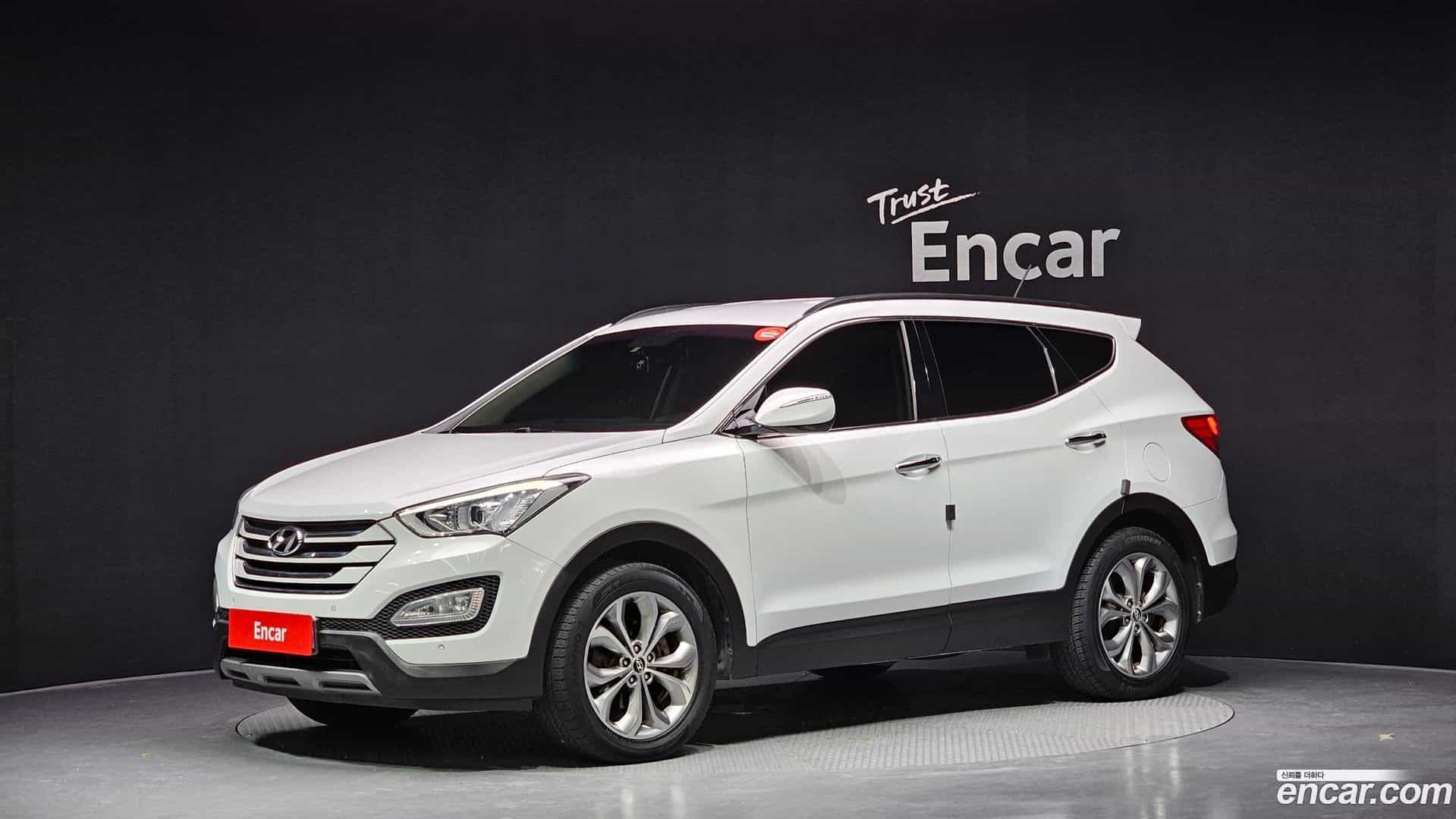 Santafe Hyundai 2013.2-OUTER-001