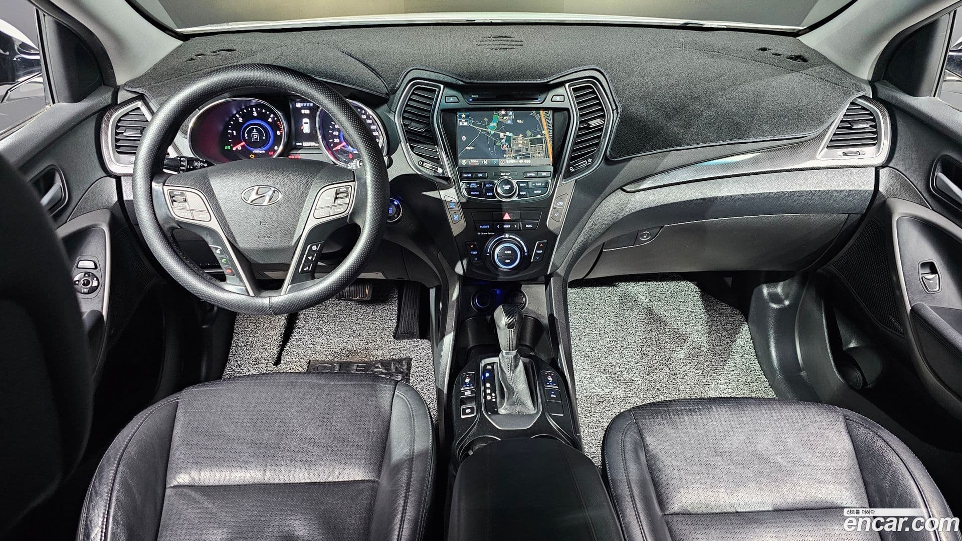 Main__Slider__Photo:Santafe Hyundai 2013.2-6