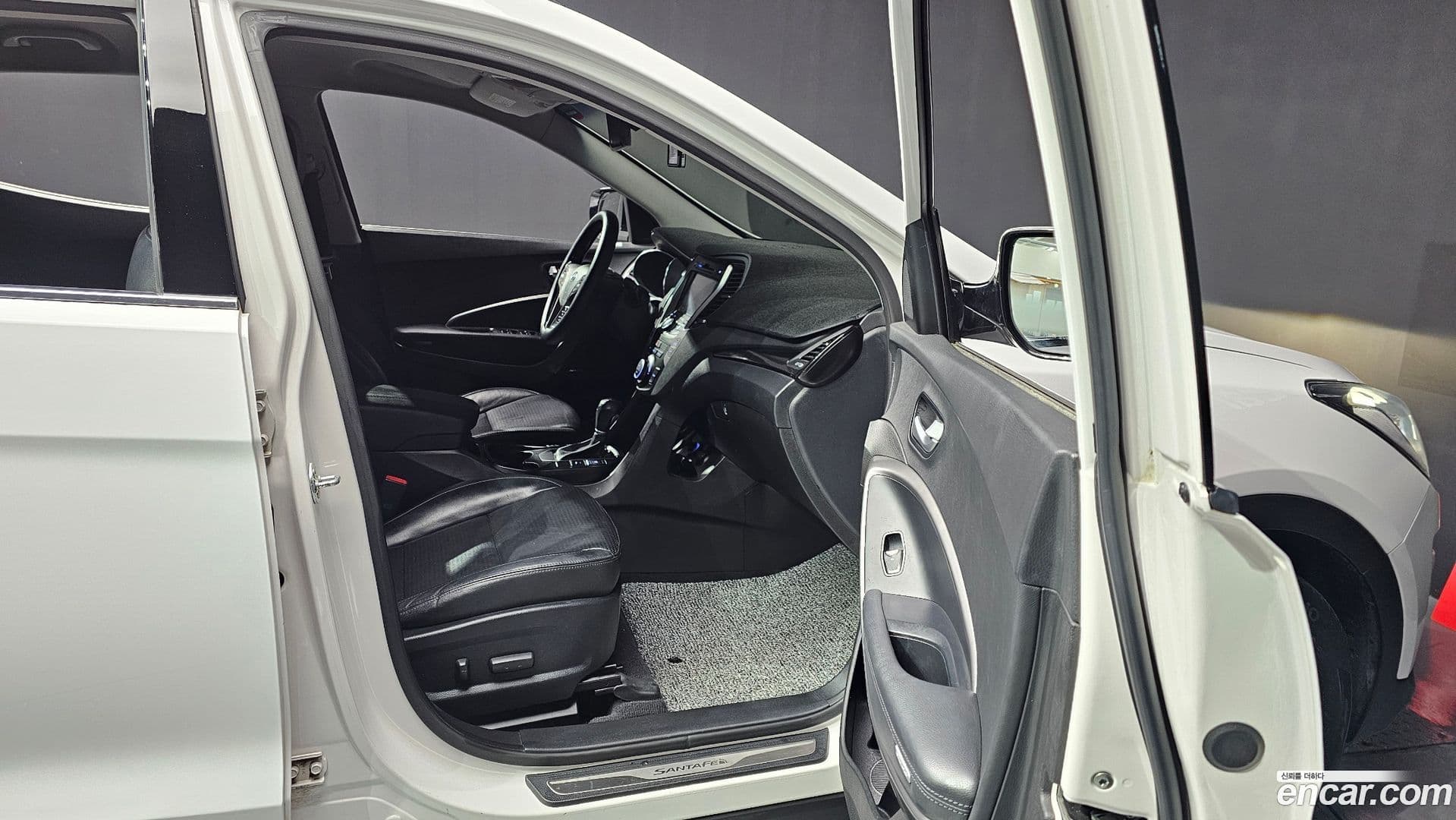 Main__Slider__Photo:Santafe Hyundai 2013.2-10