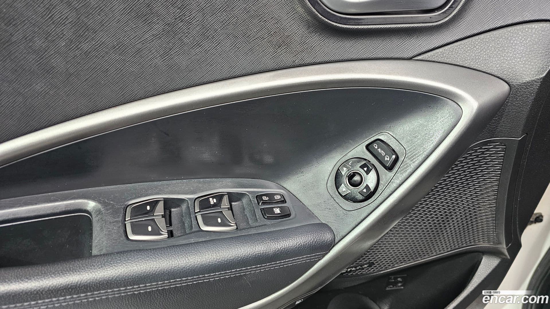 Main__Slider__Photo:Santafe Hyundai 2013.2-17