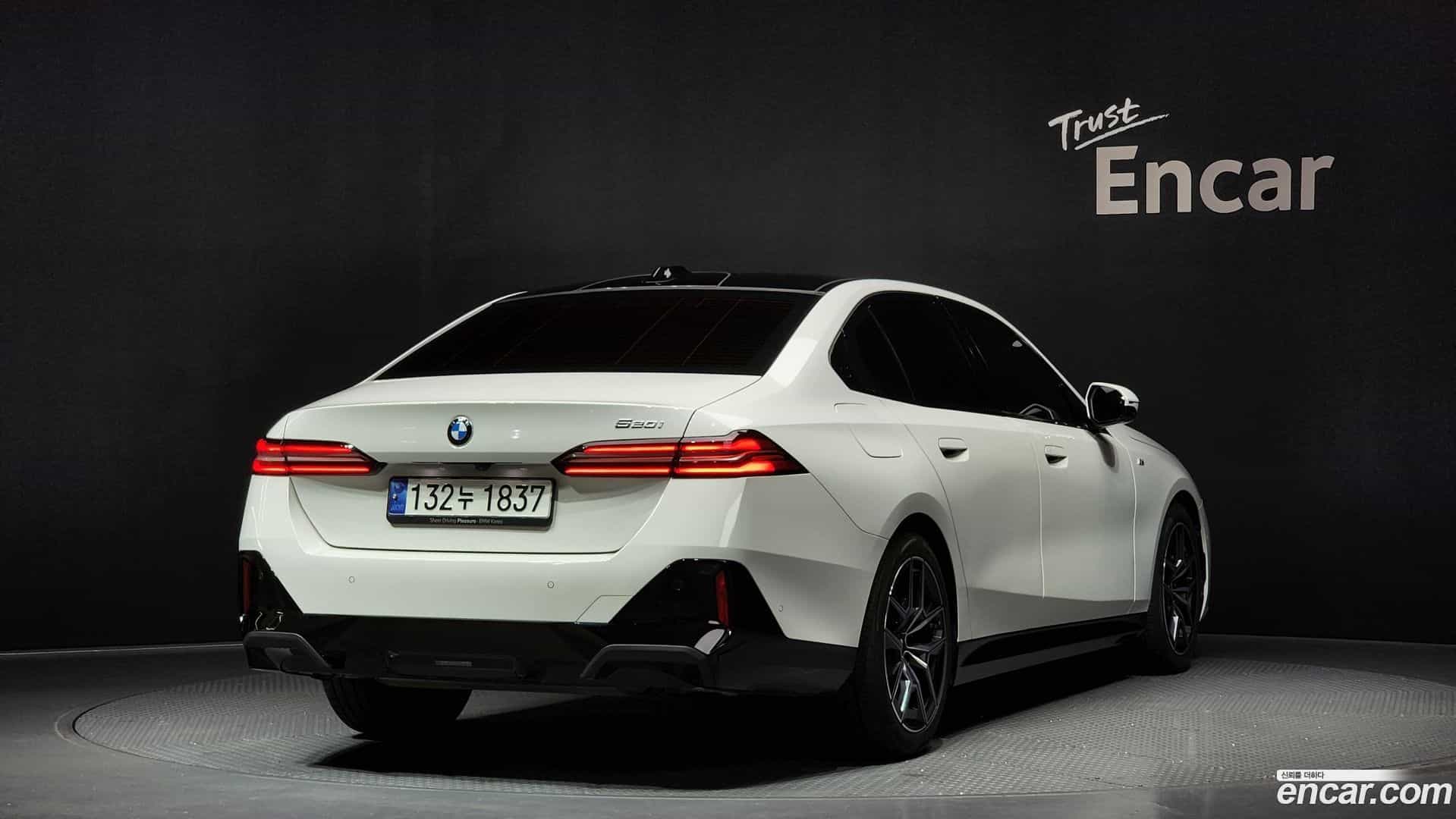 5-Series BMW 2024.1-OUTER-002