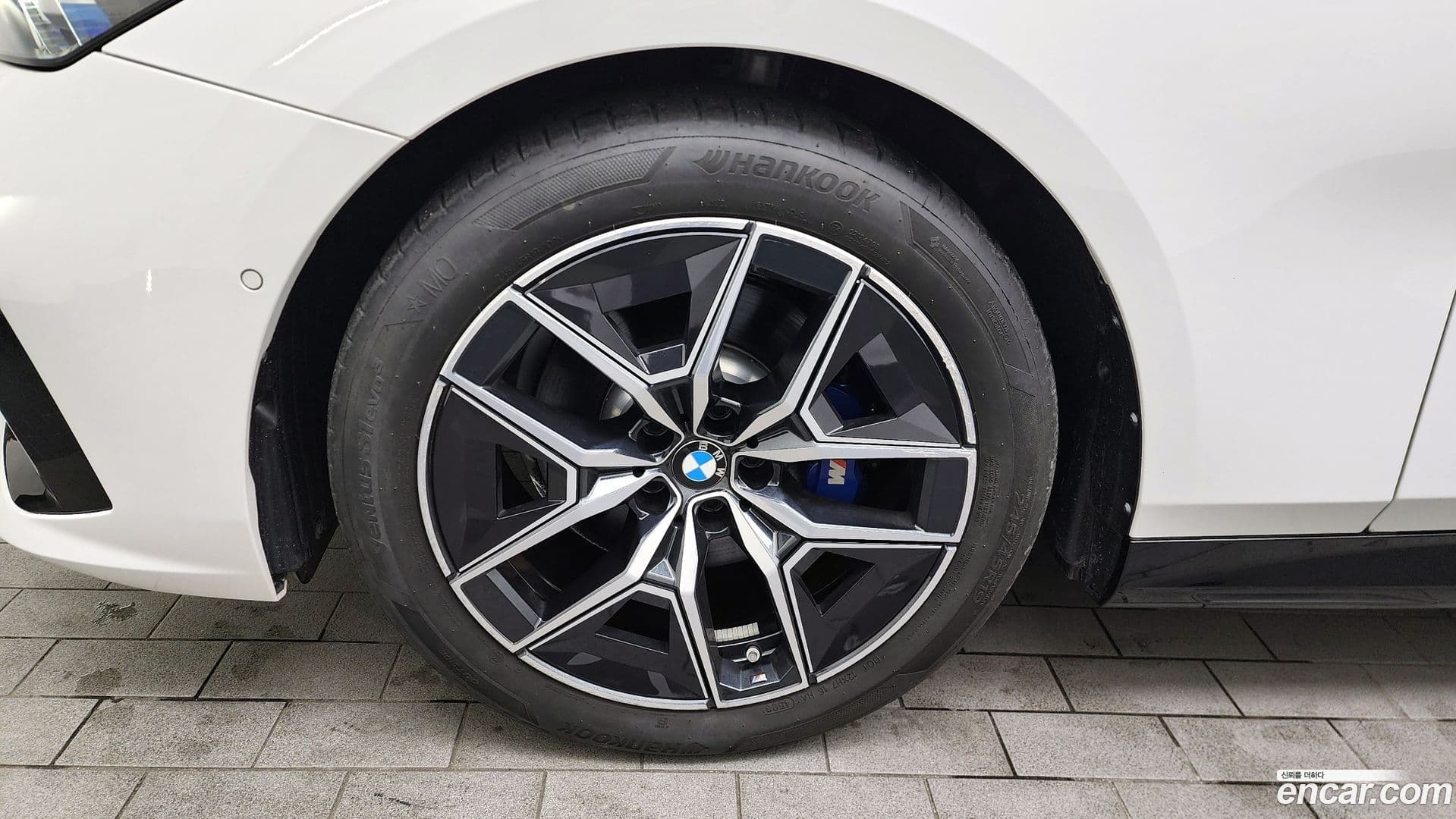 Main__Slider__Photo:5-Series BMW 2024.1-4