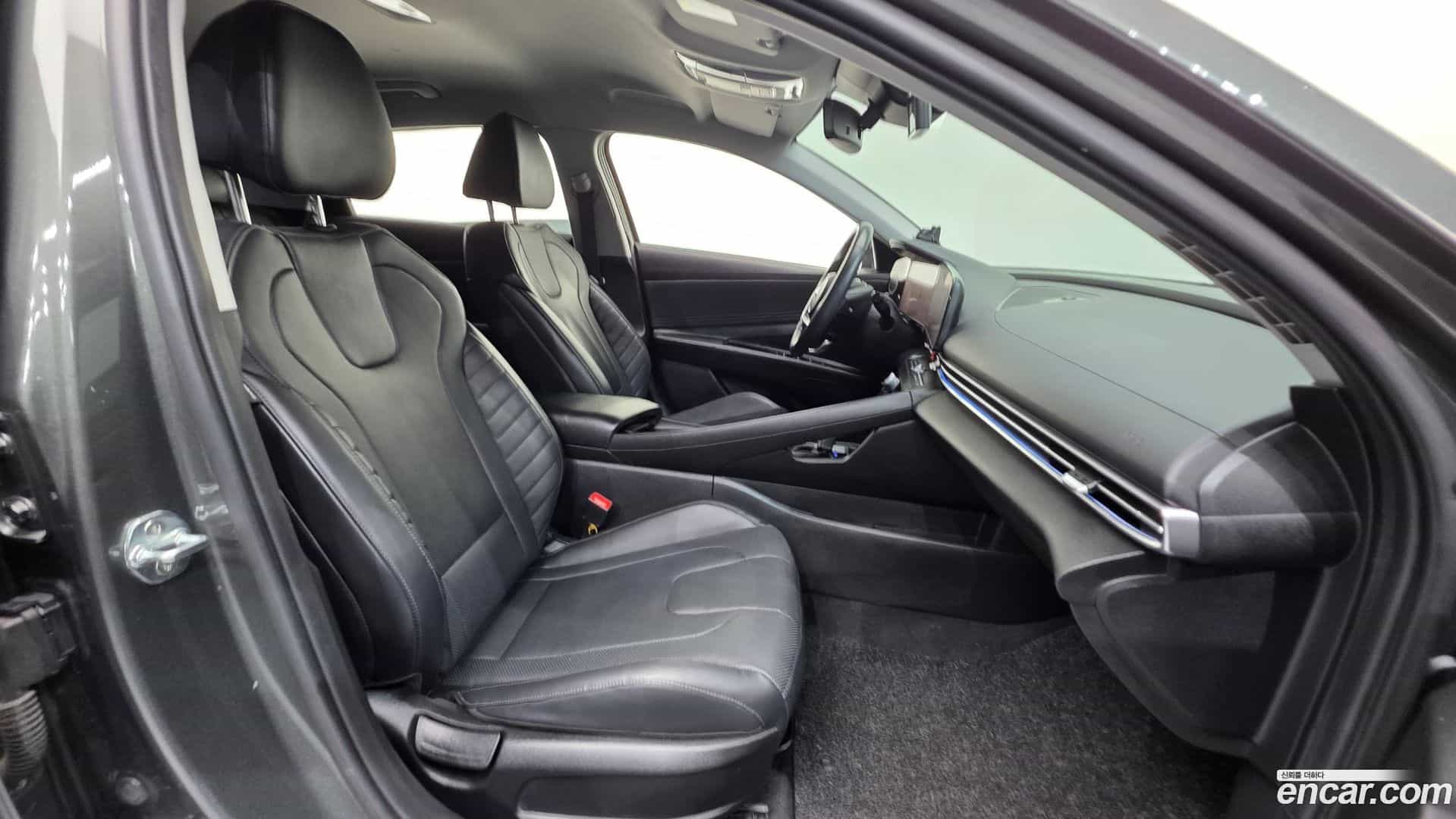 AVANTE Hyundai 2020.5-INNER-010