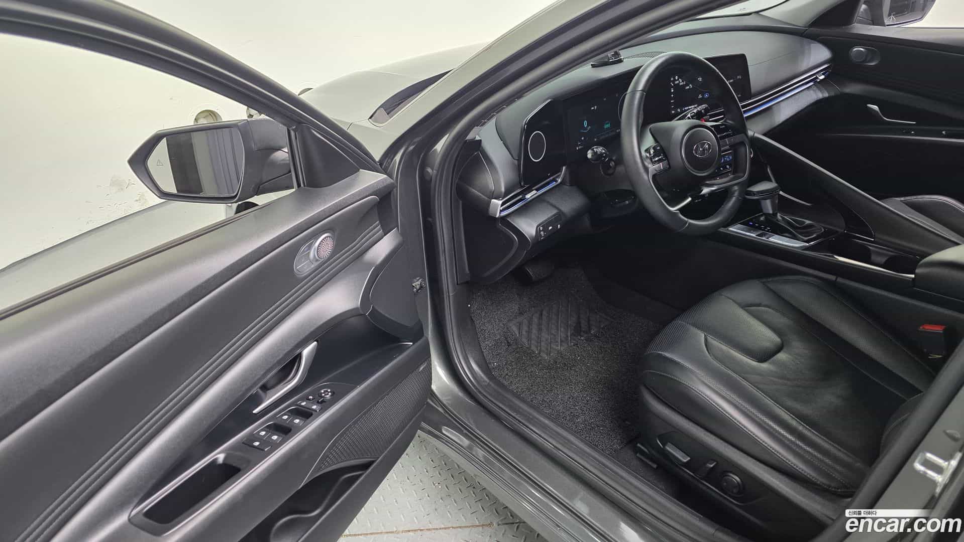 AVANTE Hyundai 2020.5-OPTION-015