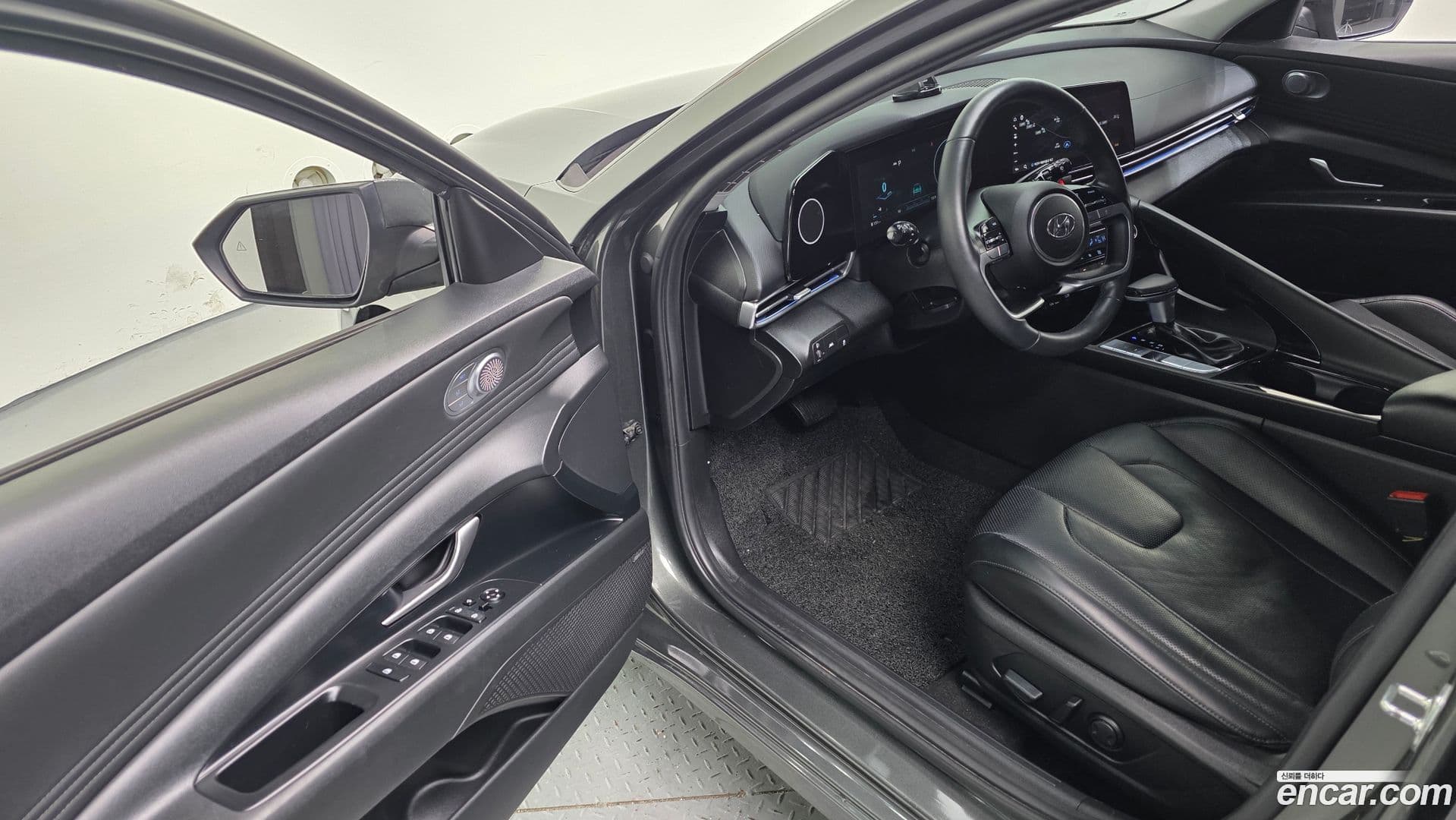 Main__Slider__Photo:AVANTE Hyundai 2020.5-10