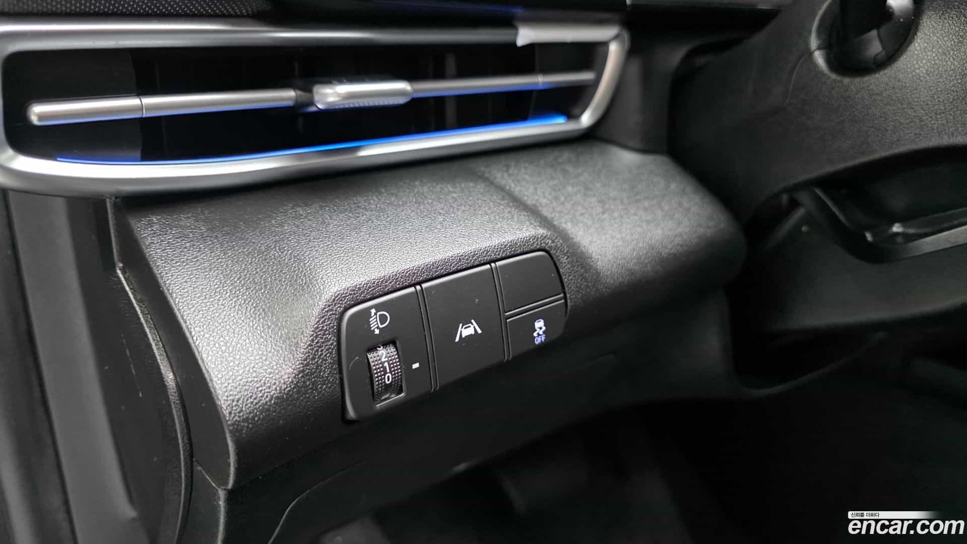 AVANTE Hyundai 2020.5-OPTION-017